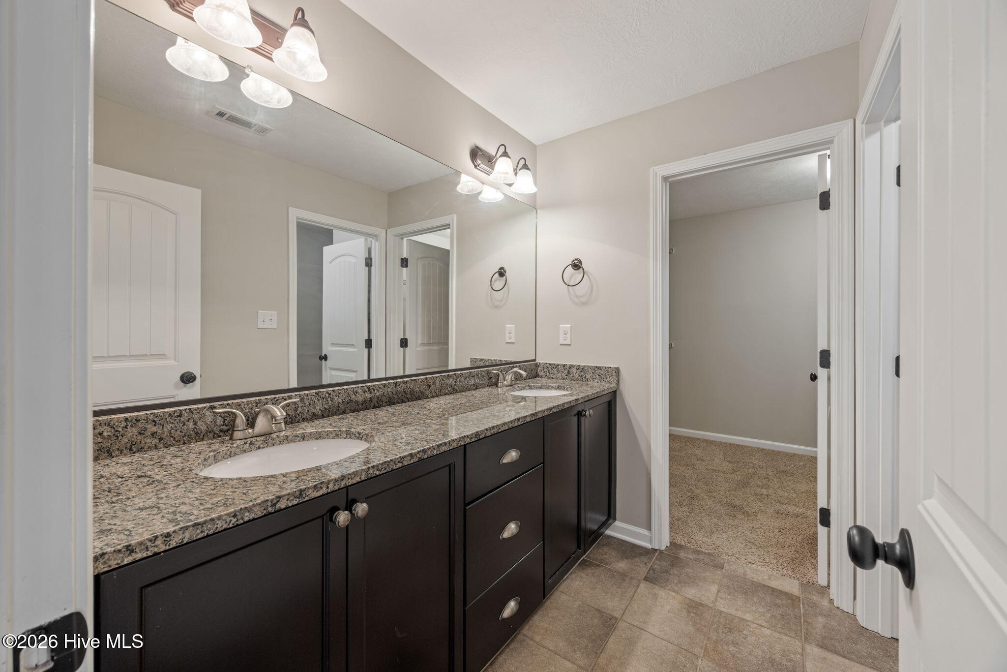1430 Collins Drive Property Photo 40