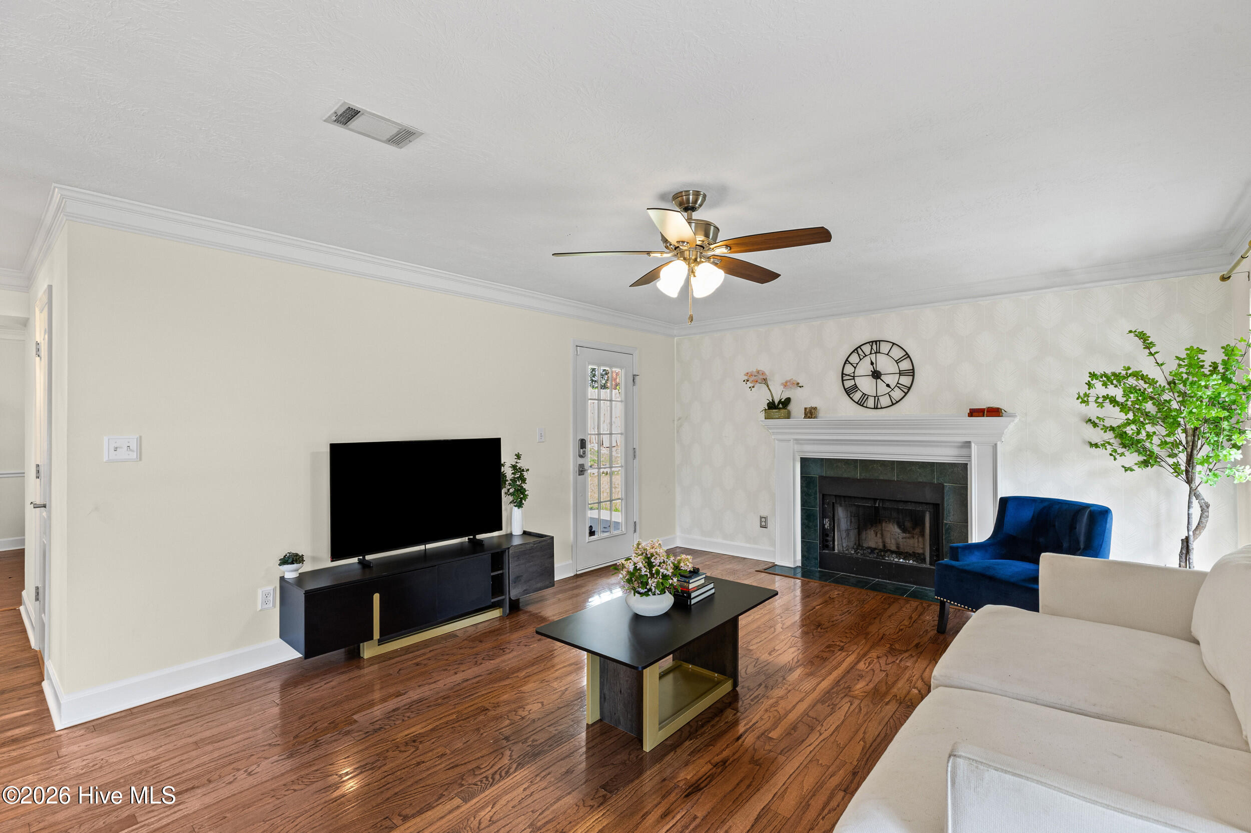 528 Oak Brook Drive Property Photo 13