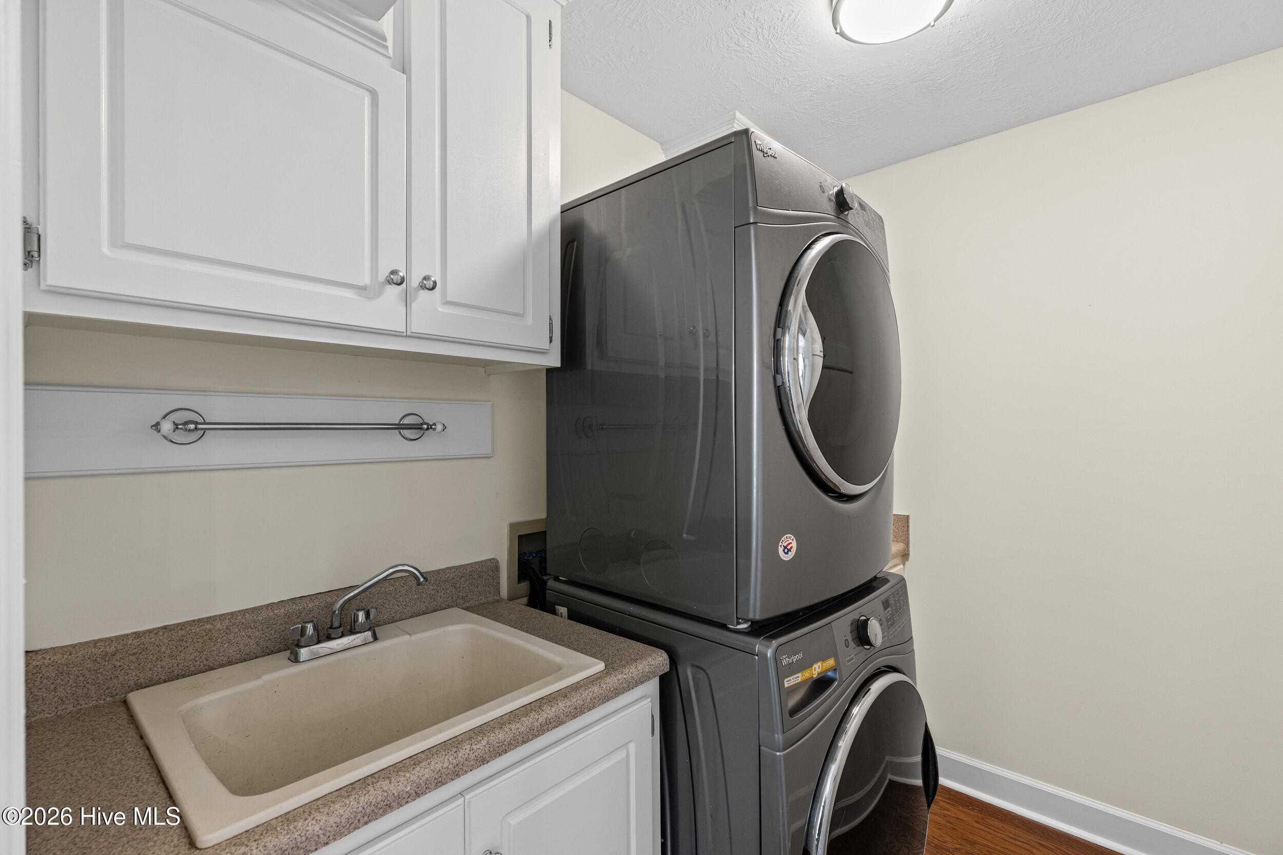 528 Oak Brook Drive Property Photo 22
