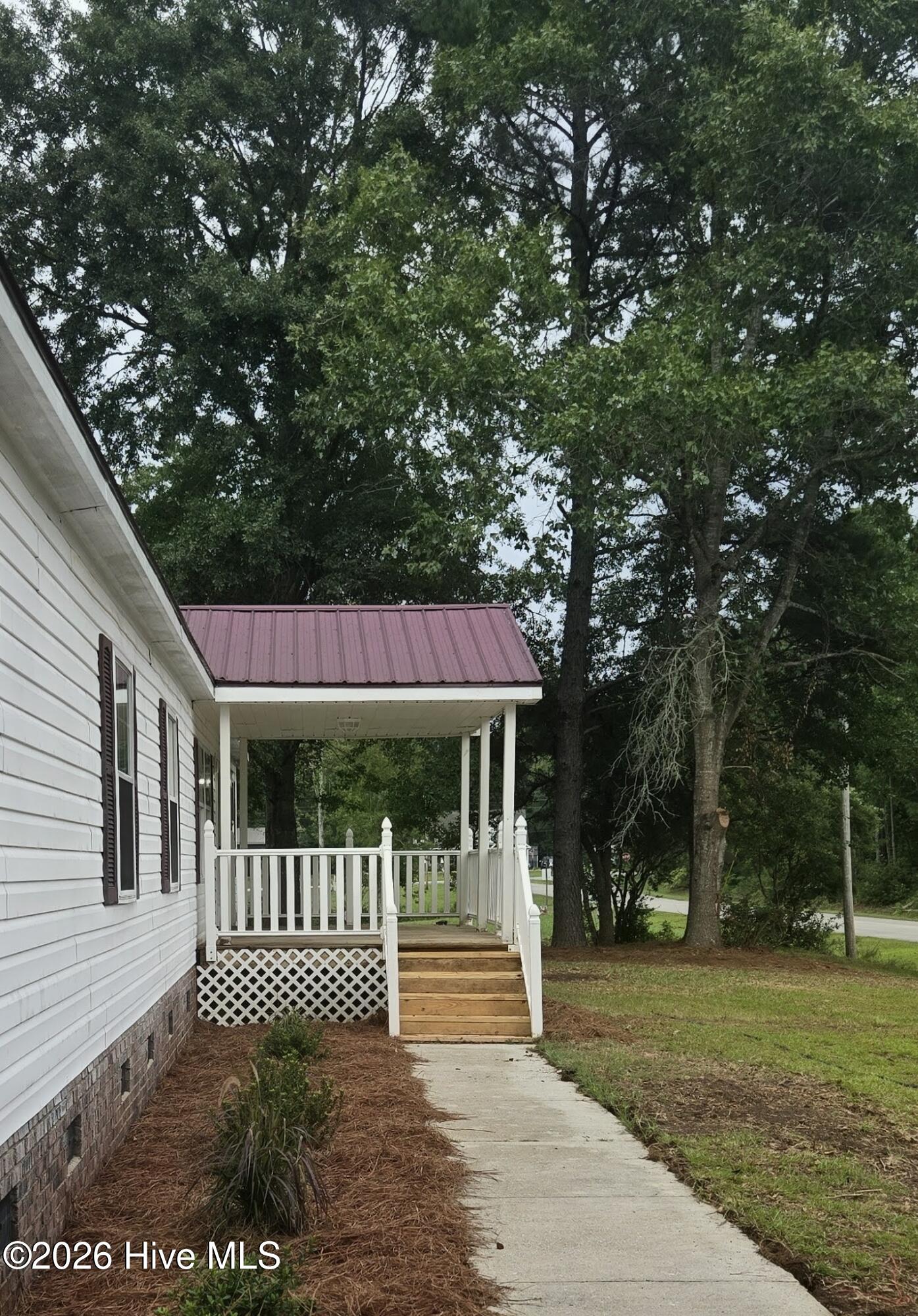 138 River Oaks Drive Property Photo 2