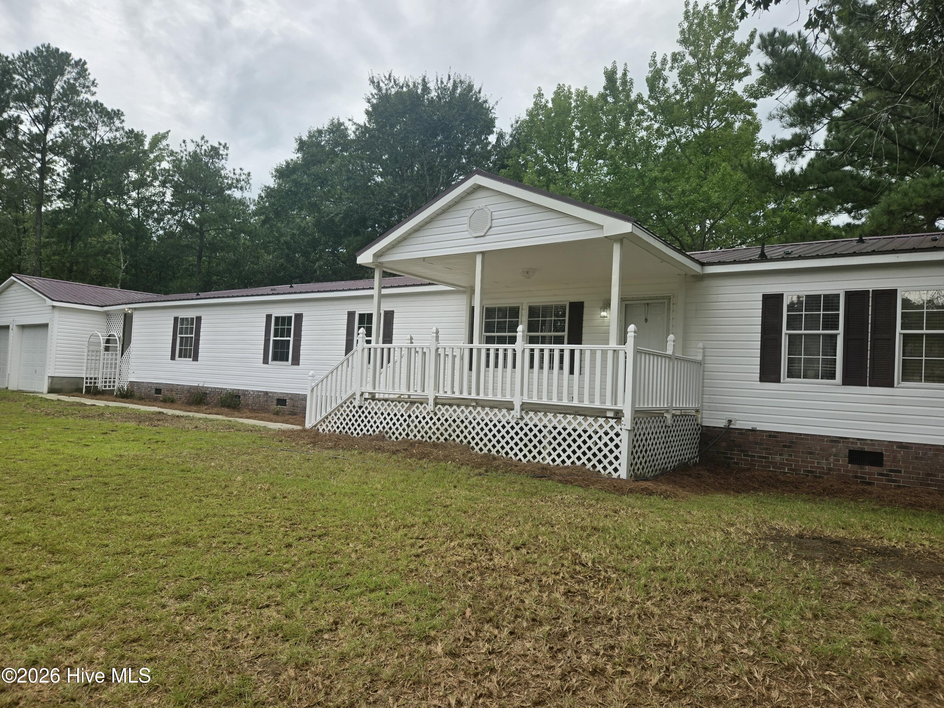 138 River Oaks Drive Property Photo 6