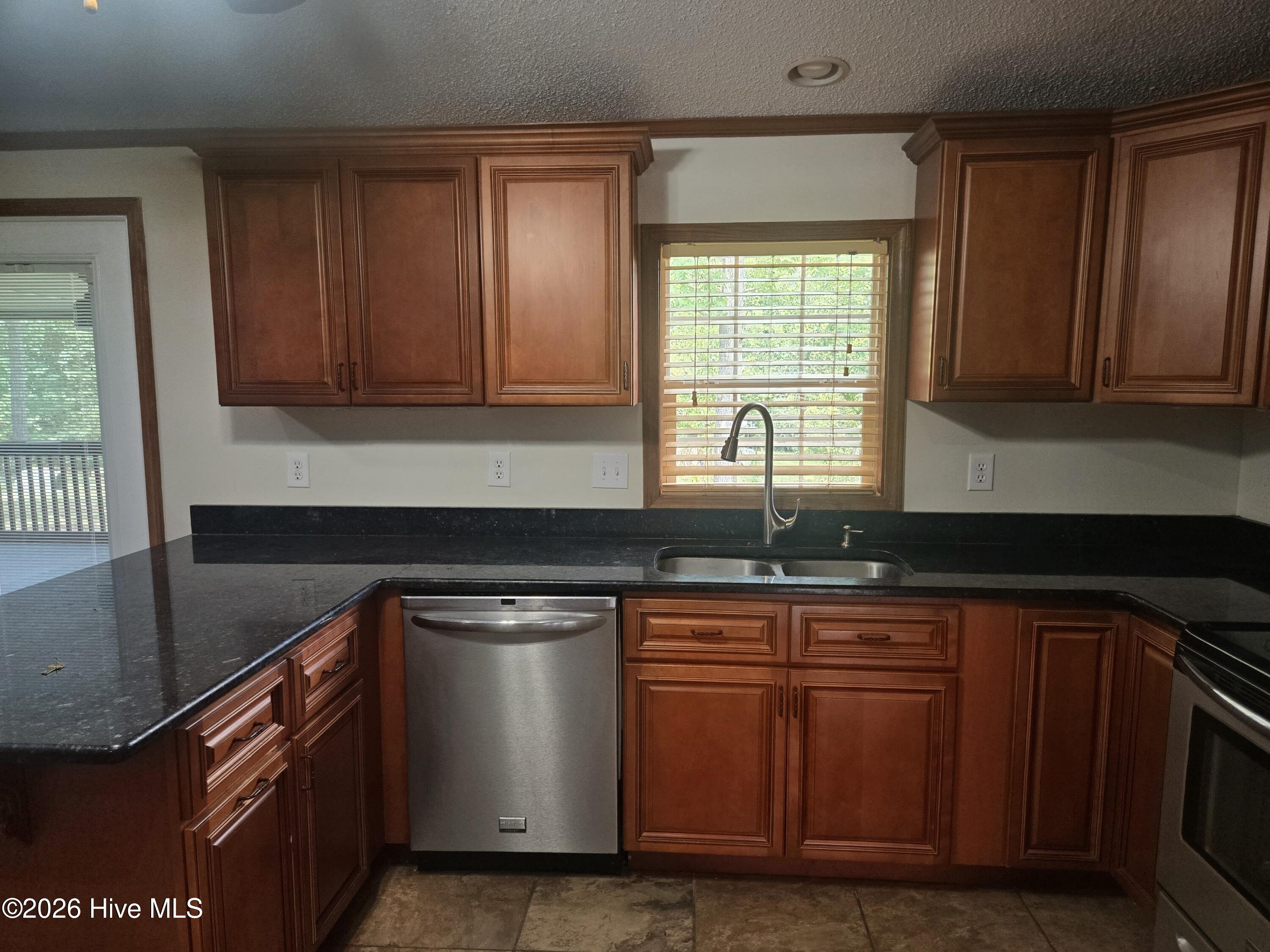 138 River Oaks Drive Property Photo 11
