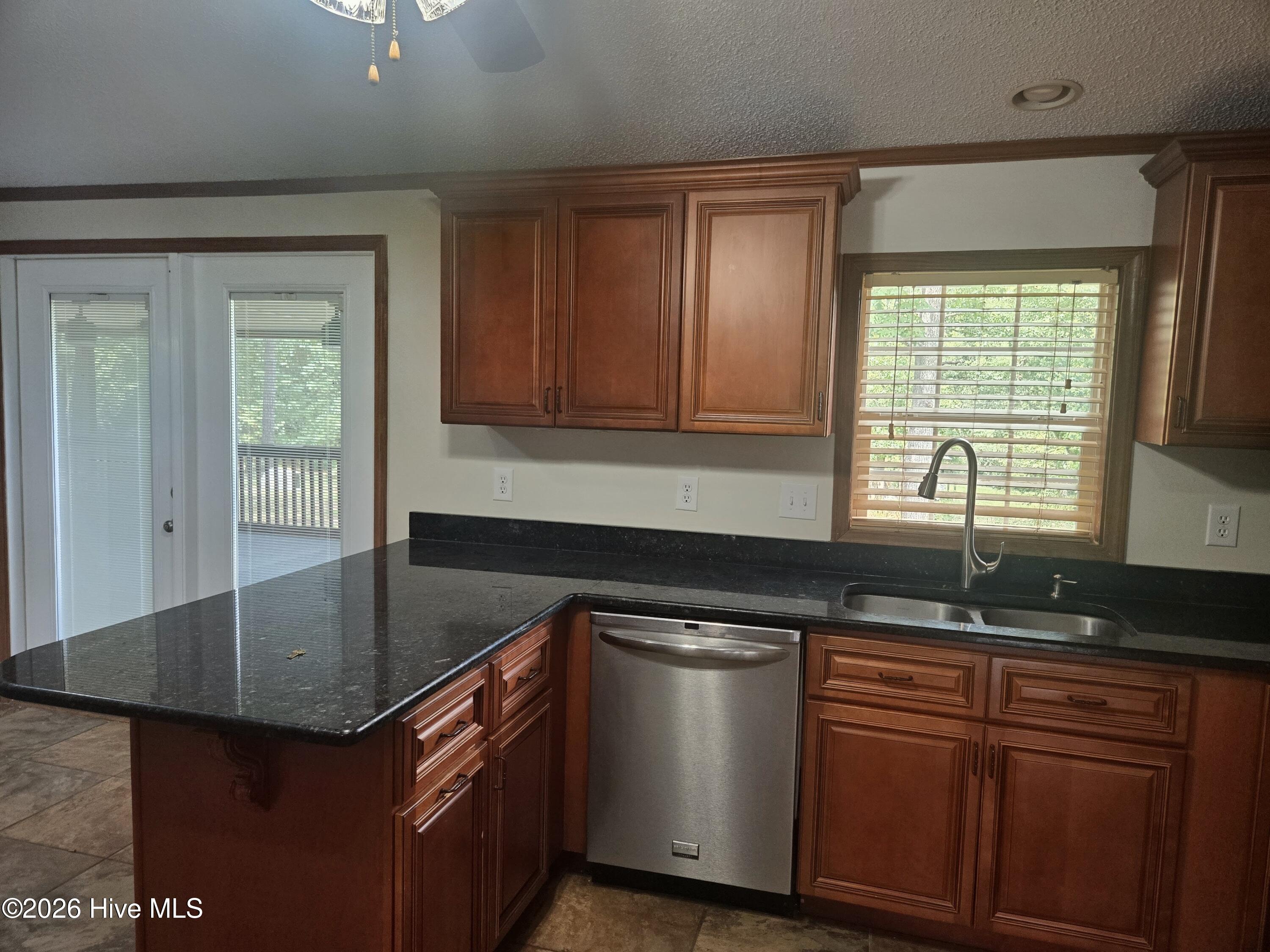 138 River Oaks Drive Property Photo 12