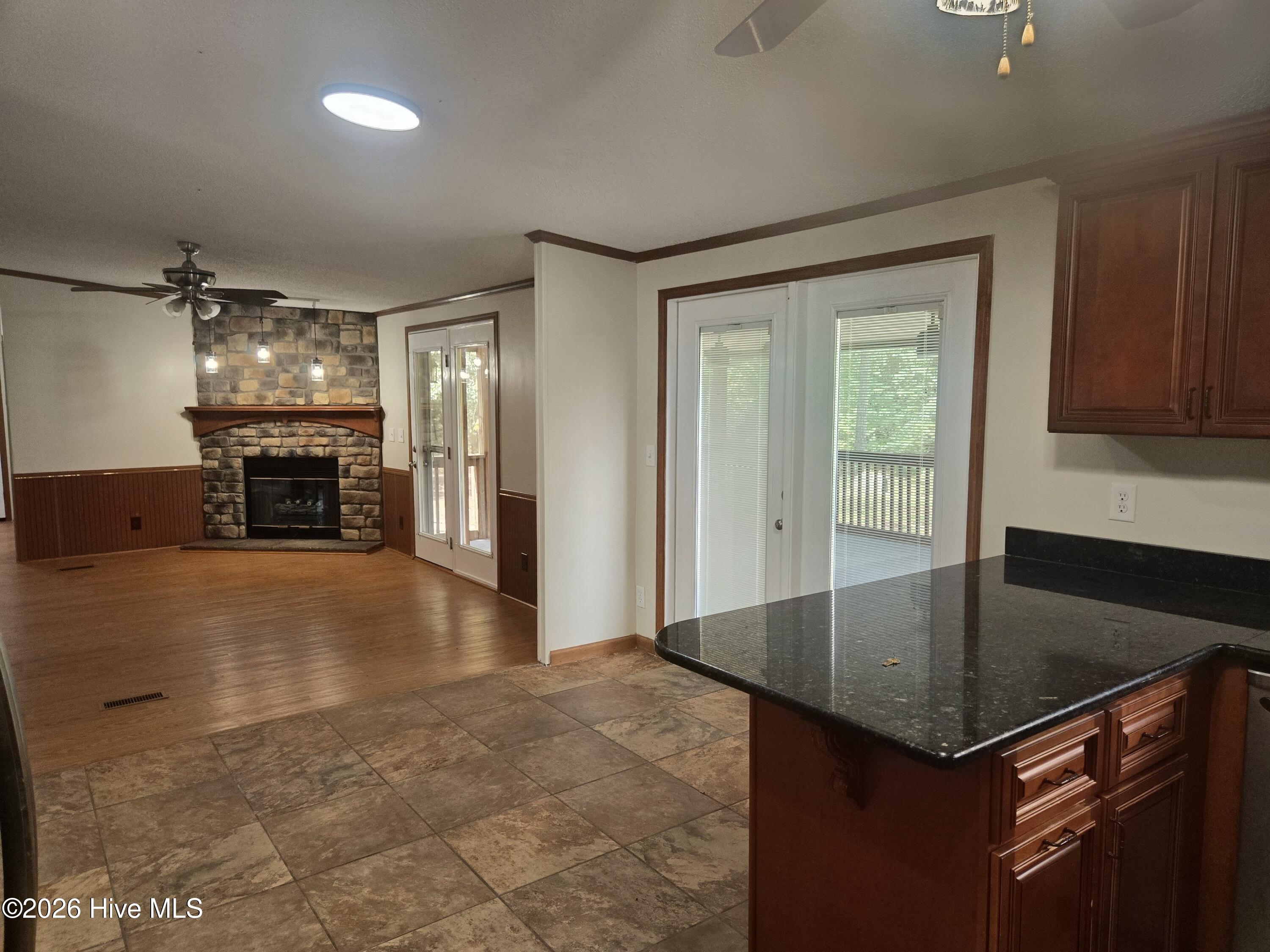 138 River Oaks Drive Property Photo 14