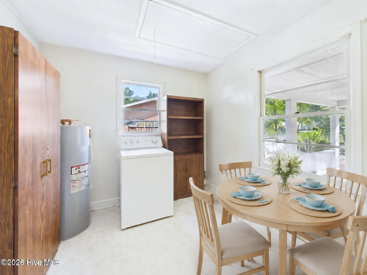 425 Norton Street Property Photo 15