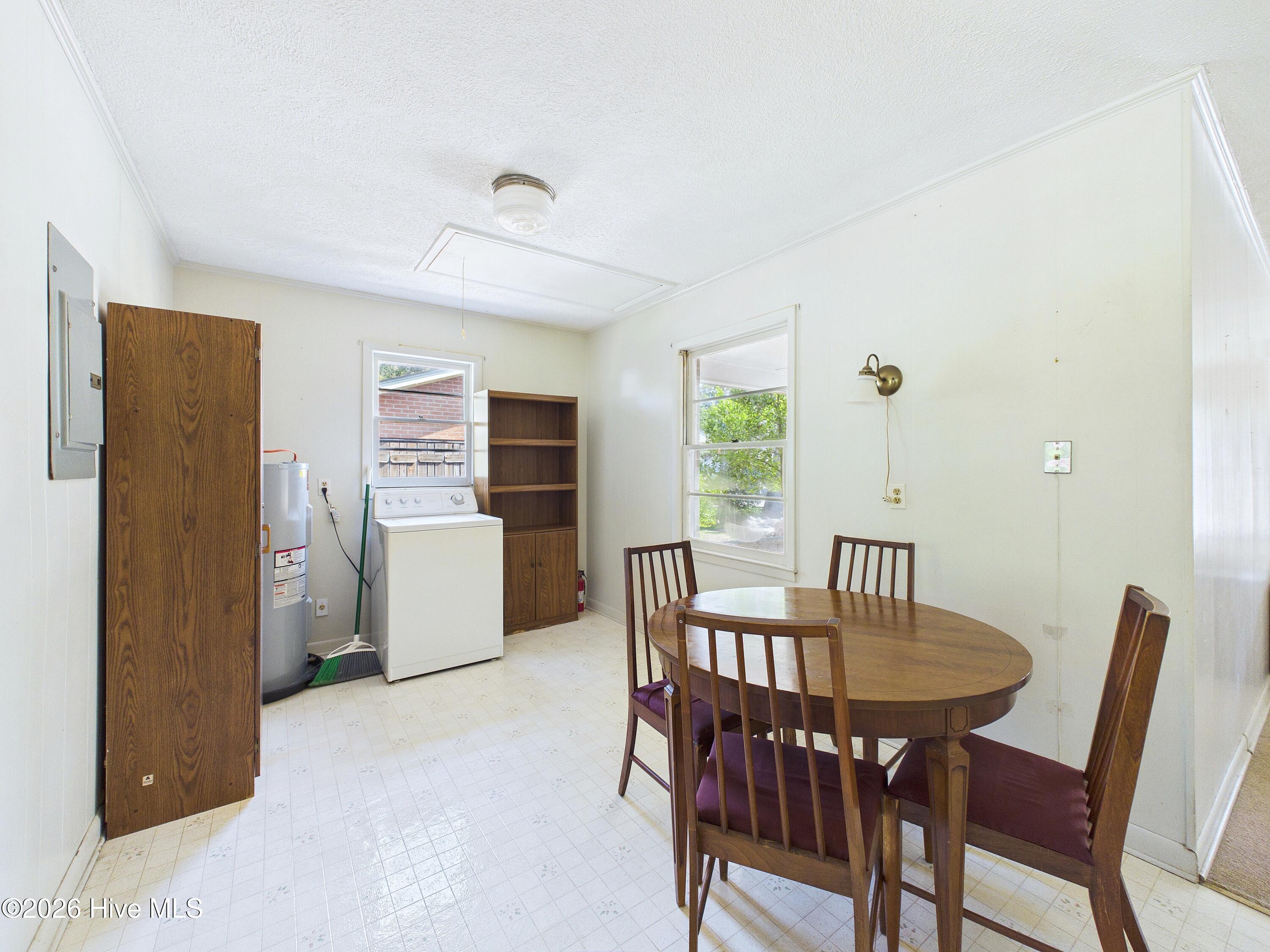 425 Norton Street Property Photo 16