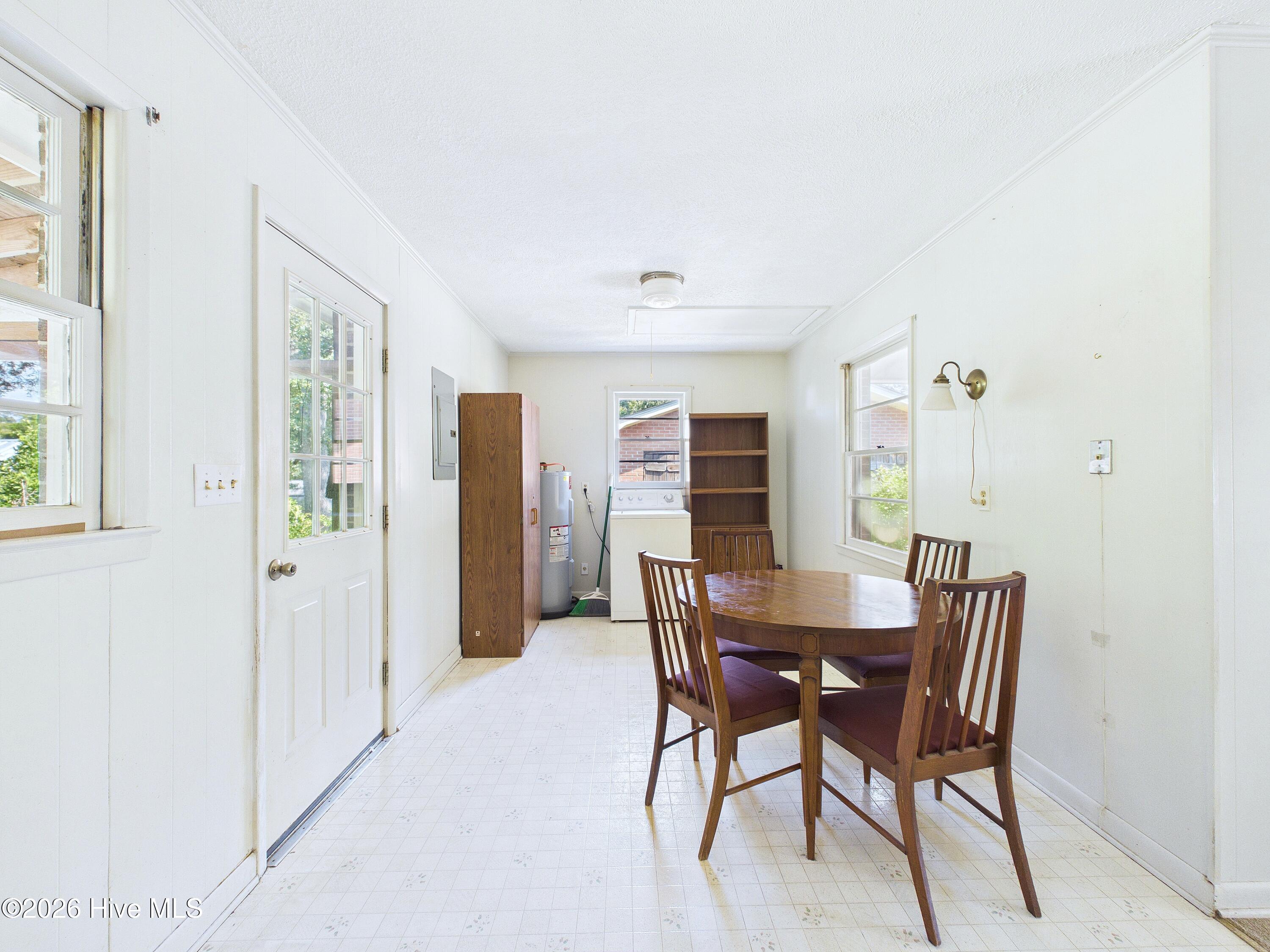 425 Norton Street Property Photo 18