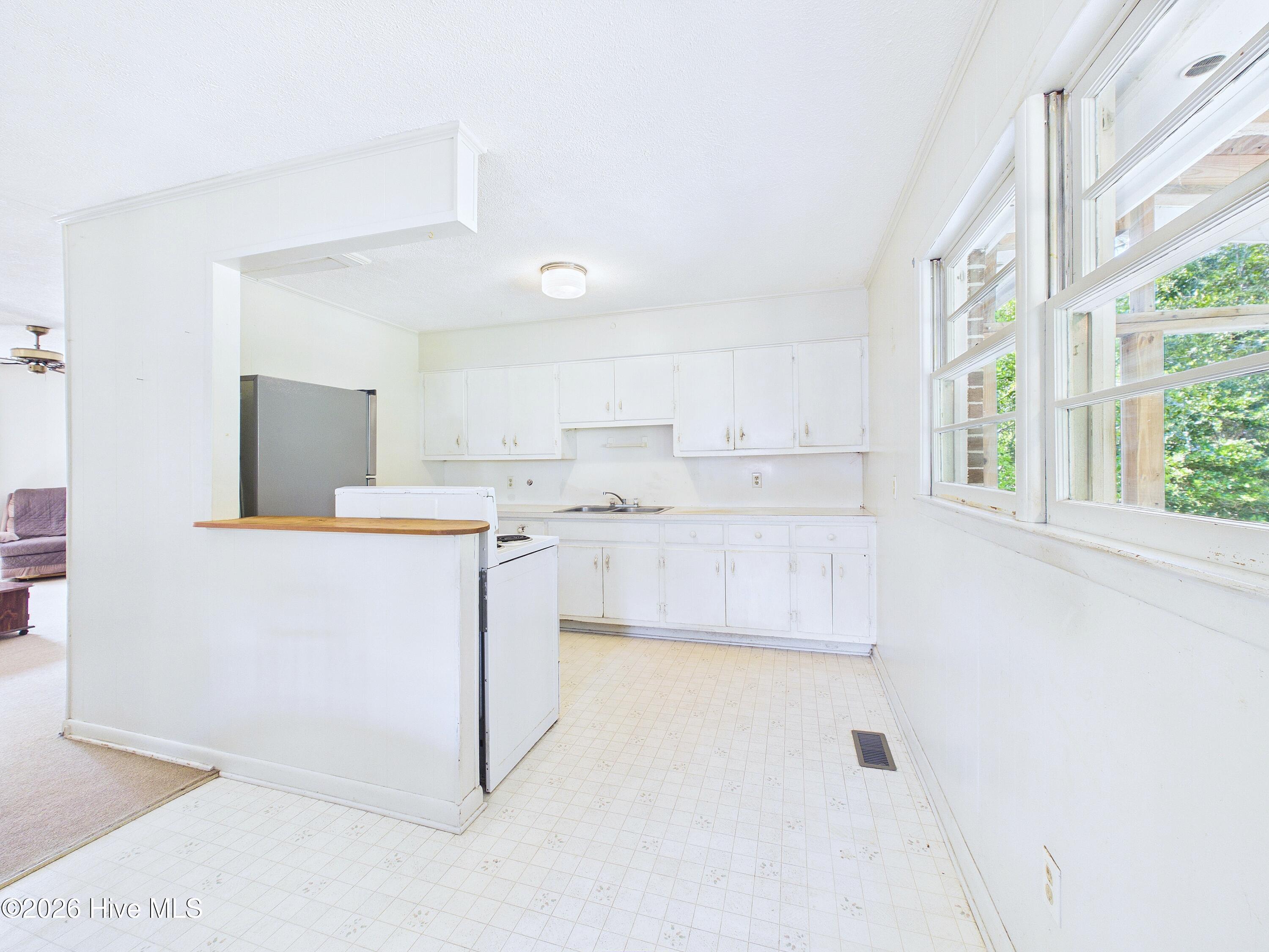 425 Norton Street Property Photo 19