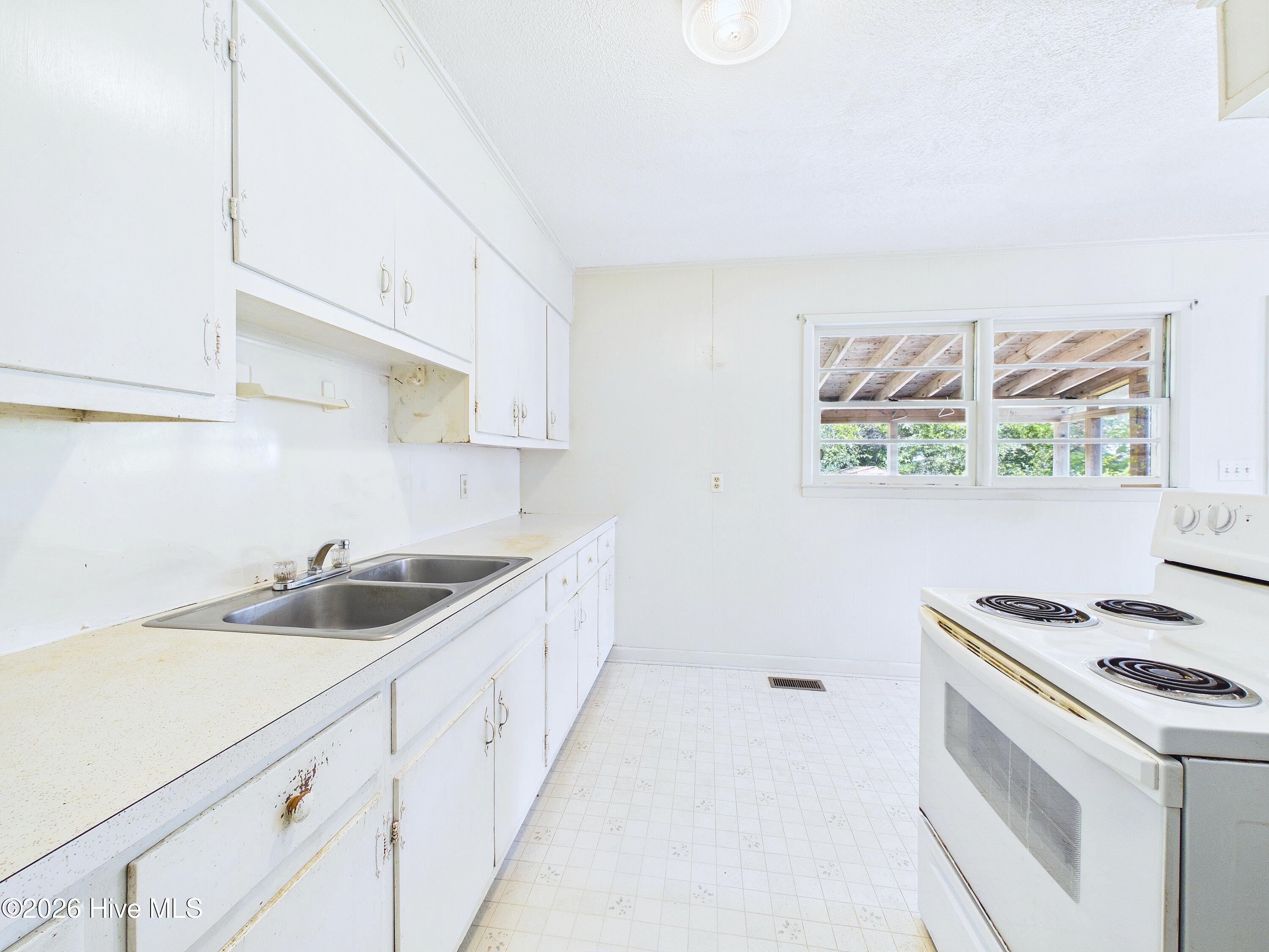 425 Norton Street Property Photo 22