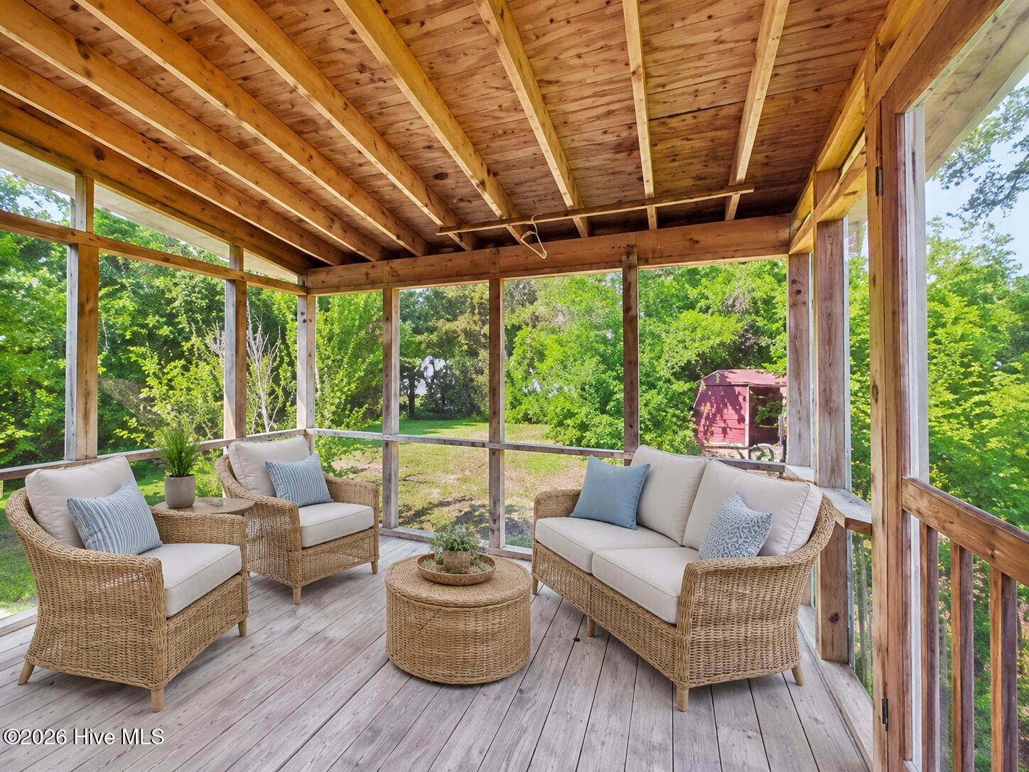425 Norton Street Property Photo 25