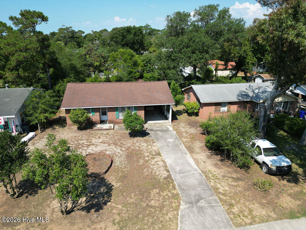 425 Norton Street Property Photo 38