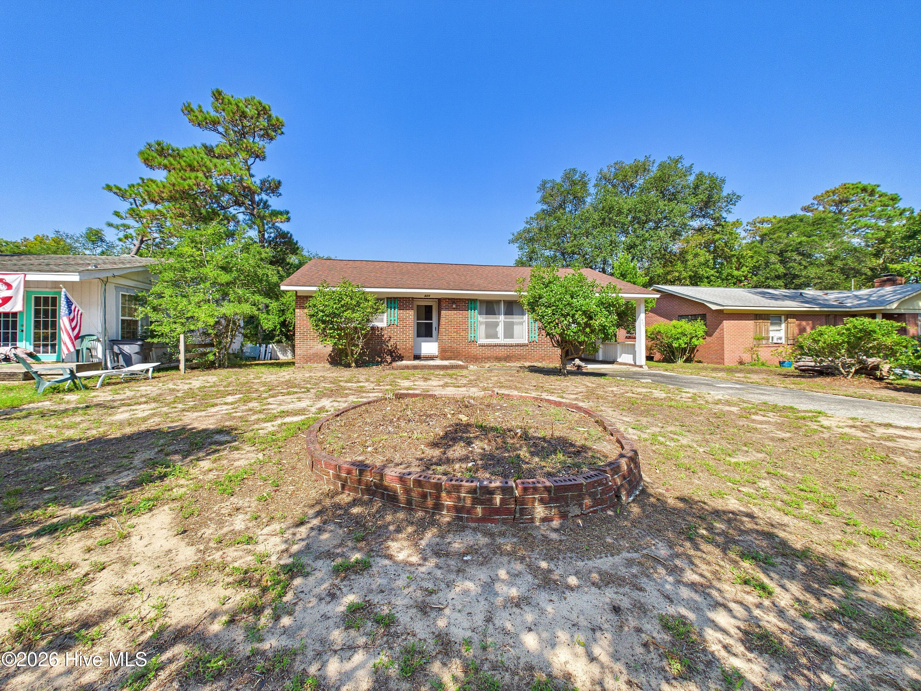 425 Norton Street Property Photo 43