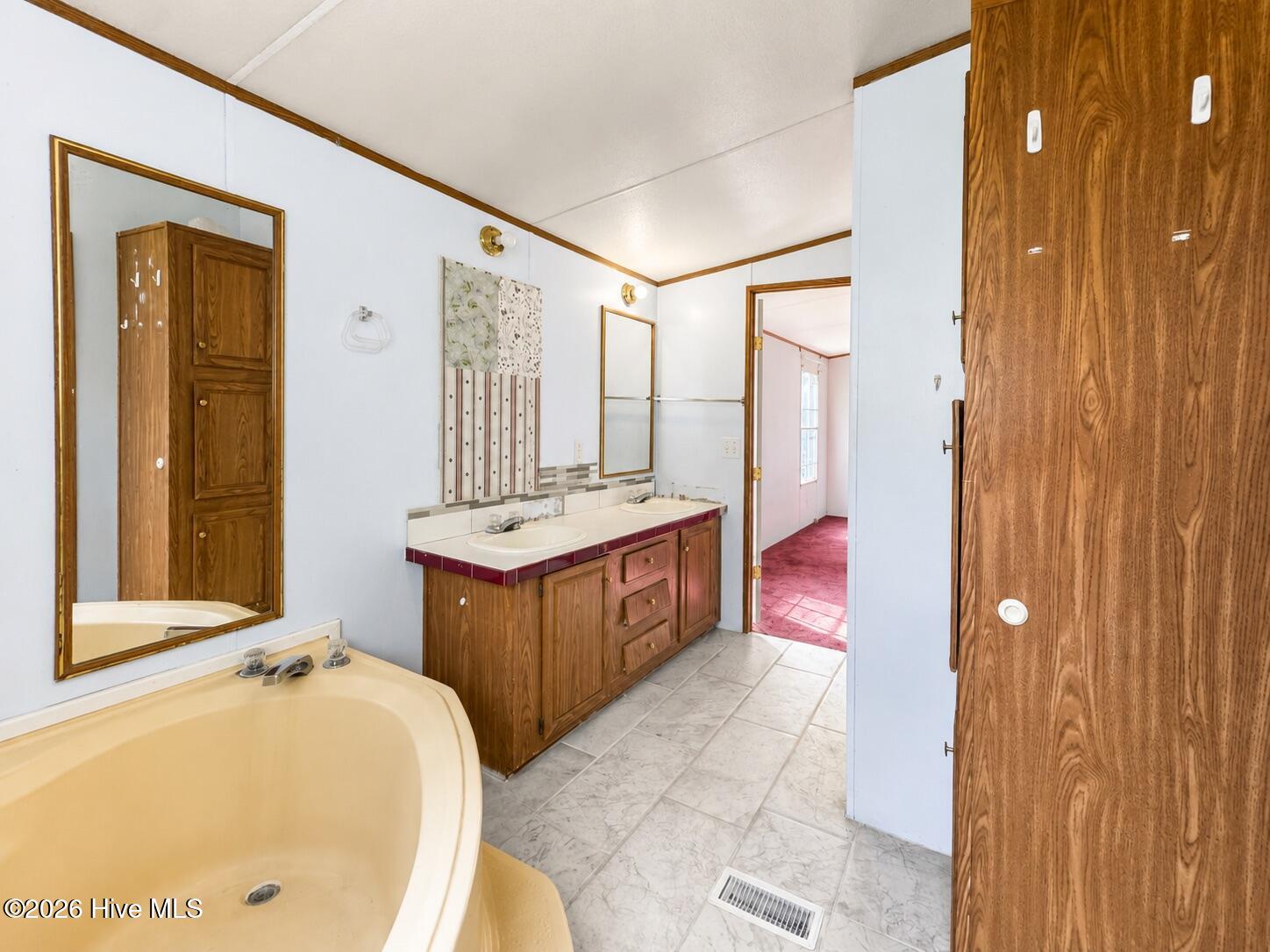 101 Athens Drive Property Photo 15