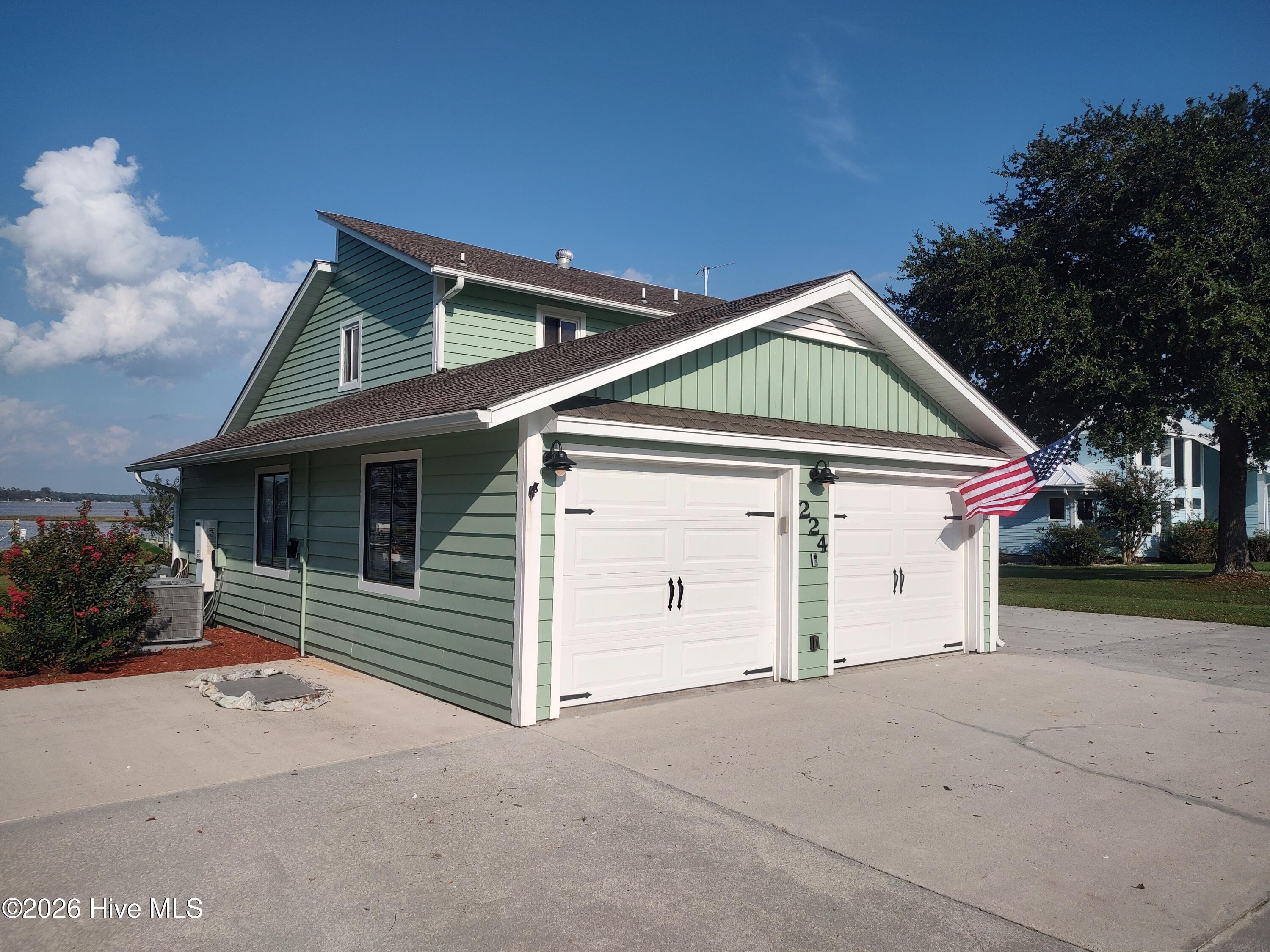 224 River Reach Drive Property Photo 4