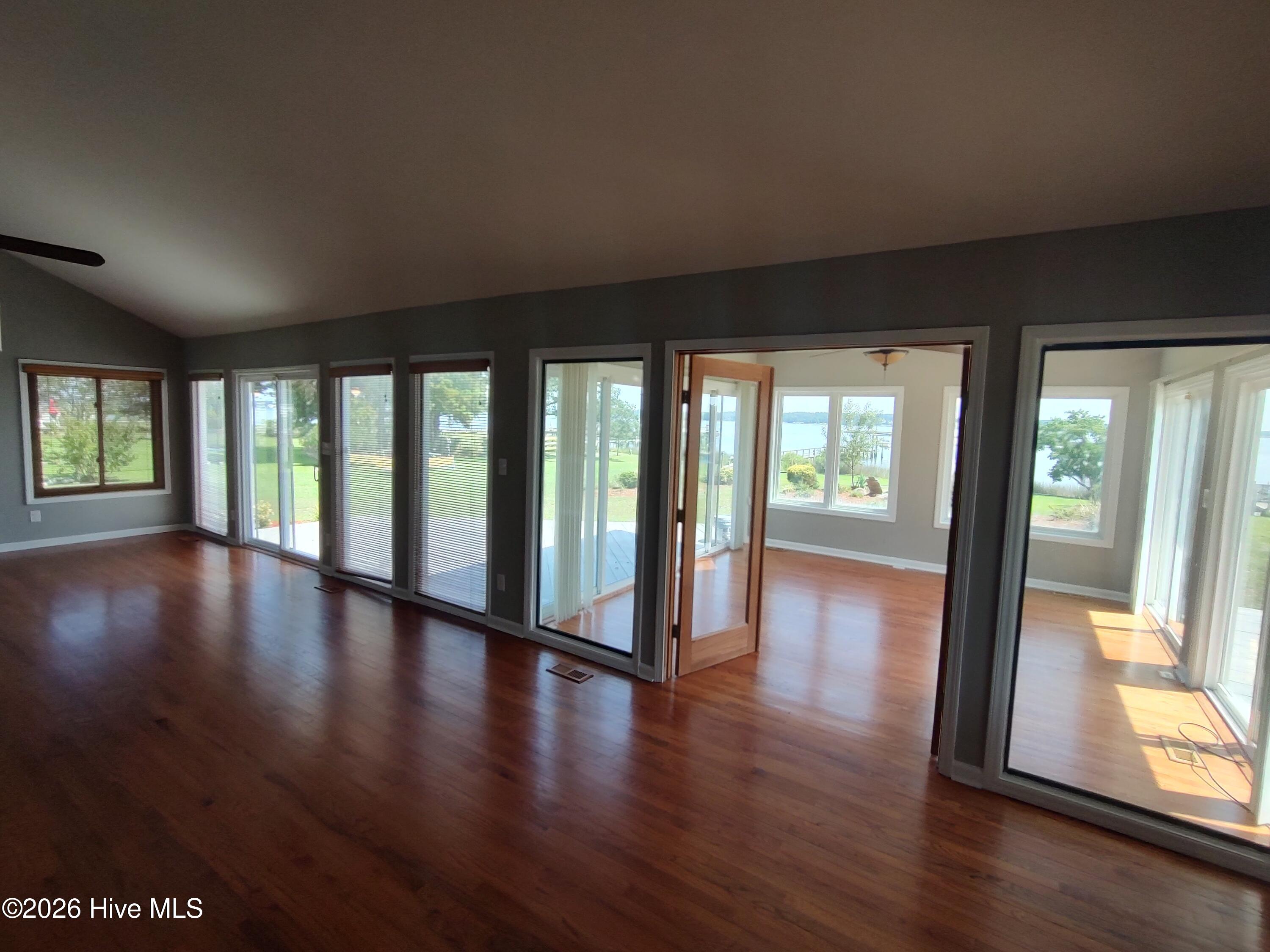 224 River Reach Drive Property Photo 10