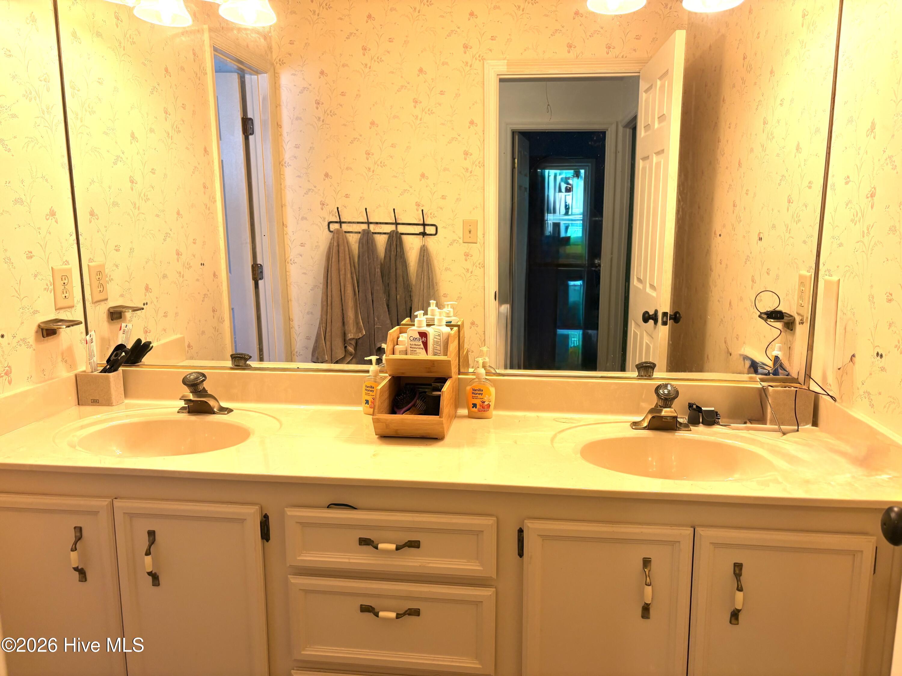 523 Brandermill Road Property Photo 26