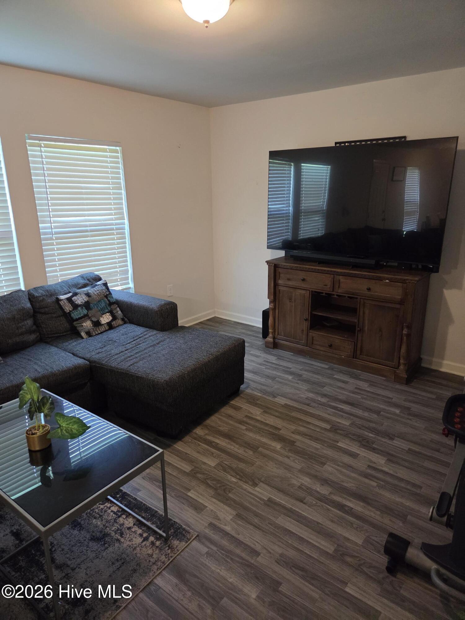 3302 Taylors Pointe Drive Property Photo 2