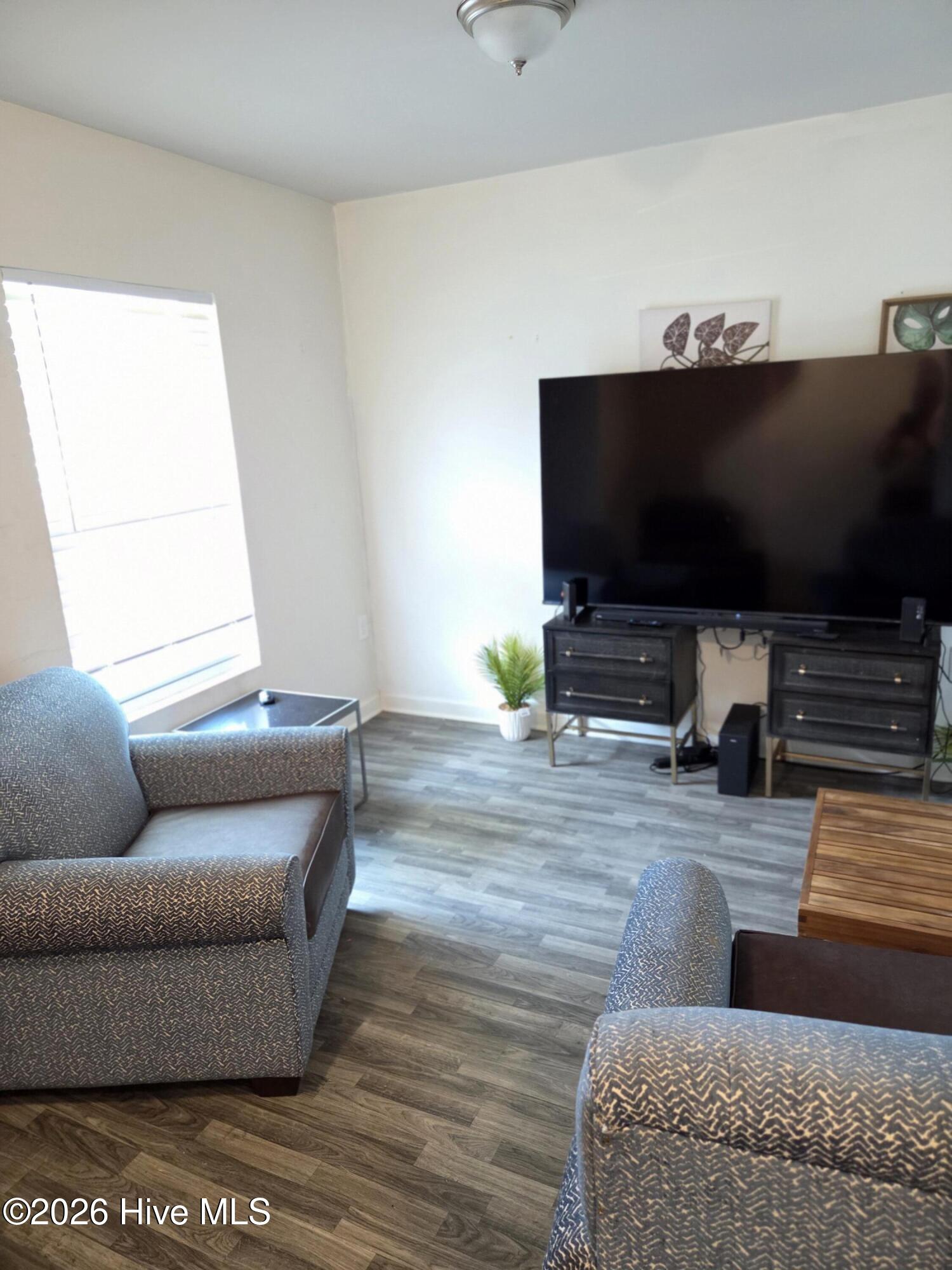 3302 Taylors Pointe Drive Property Photo 5