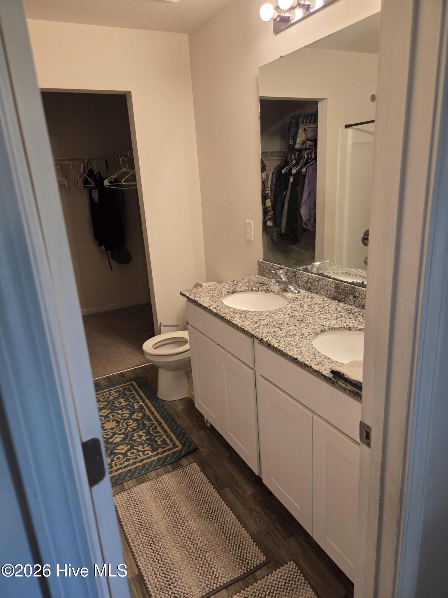 3302 Taylors Pointe Drive Property Photo 9
