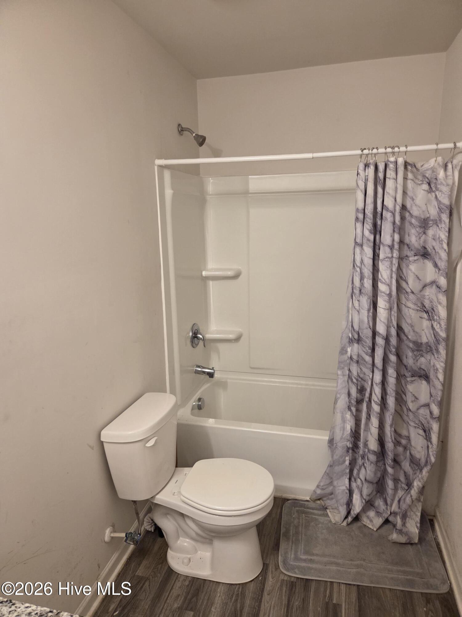 3302 Taylors Pointe Drive Property Photo 18