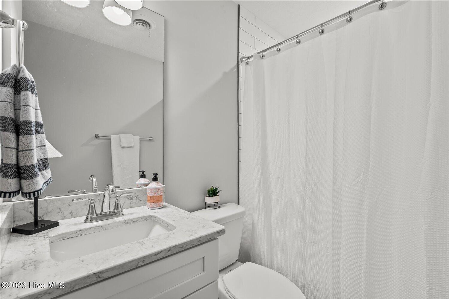 3014 Silverwood Drive Property Photo 13