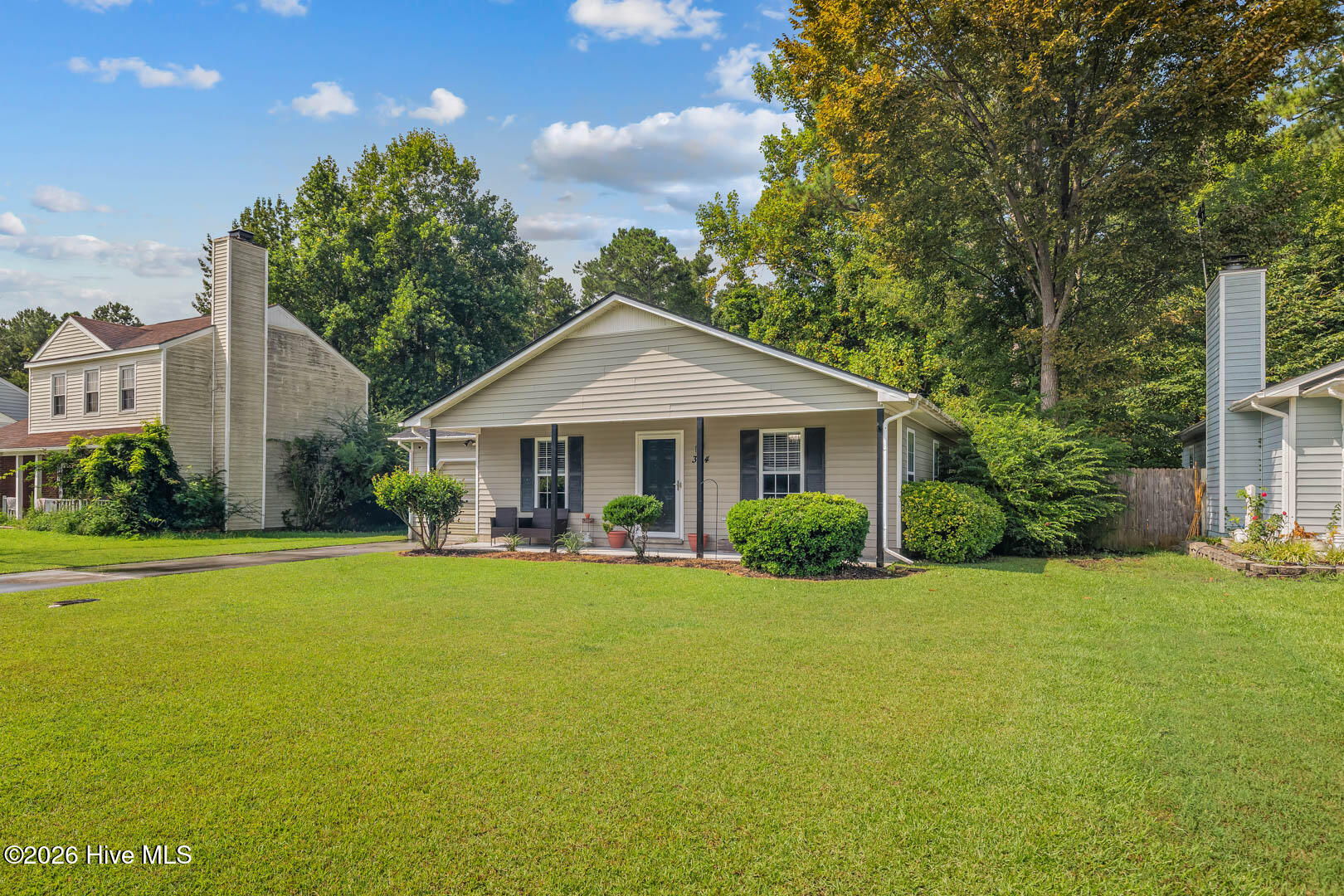324 Lee Drive Property Photo 6