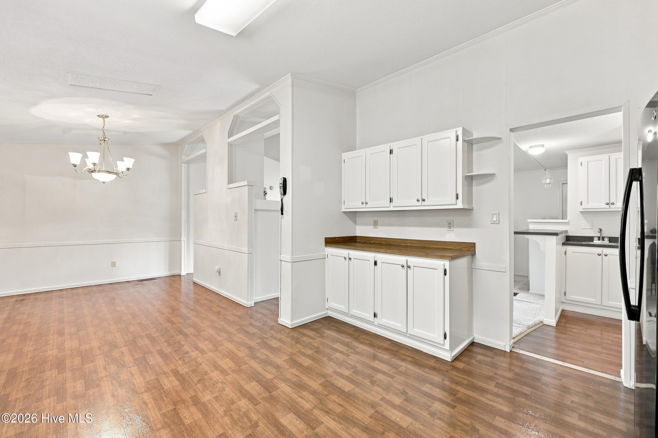 989 Simpson Ditch Road Property Photo 15