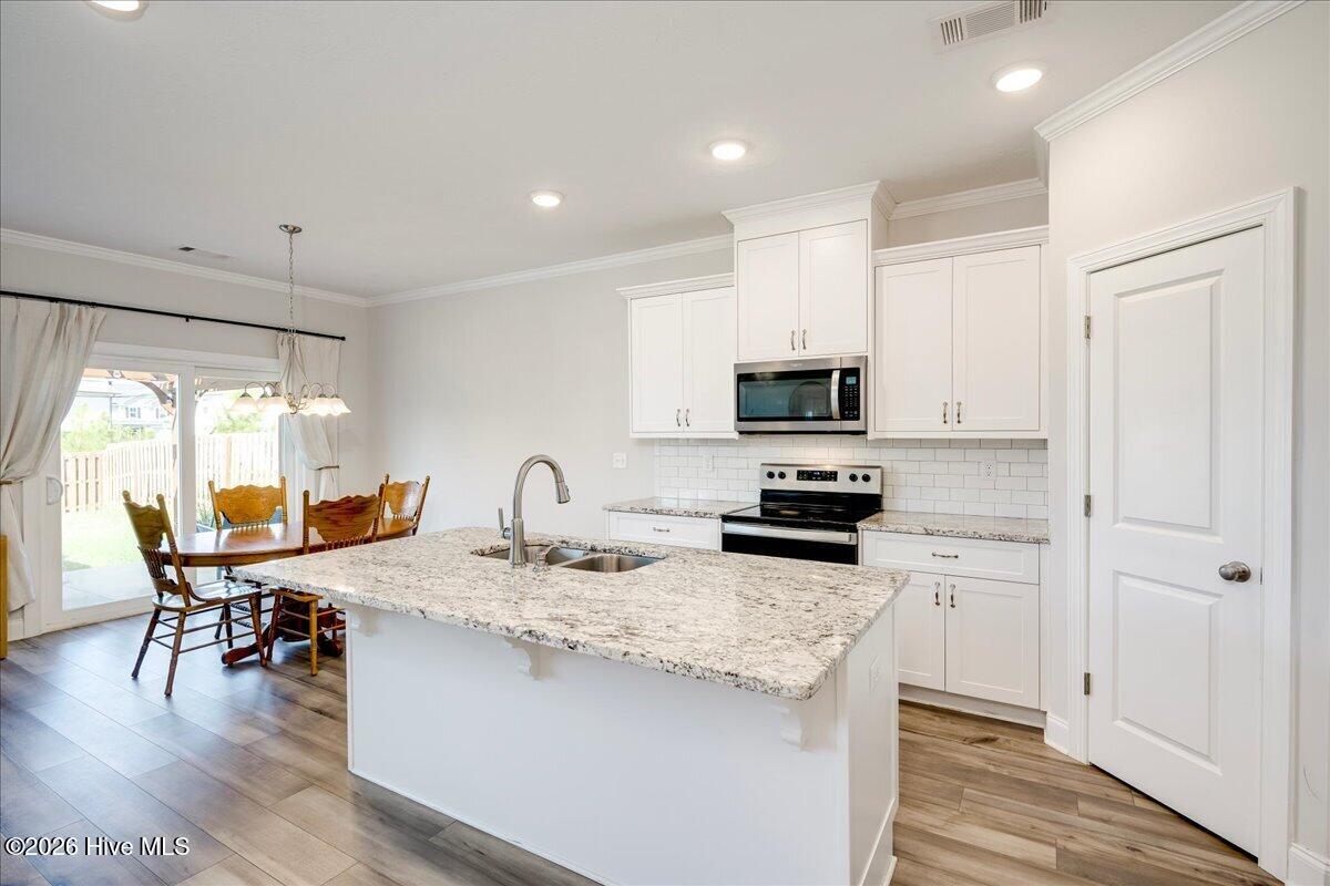 331 Avignon Drive Property Photo 9