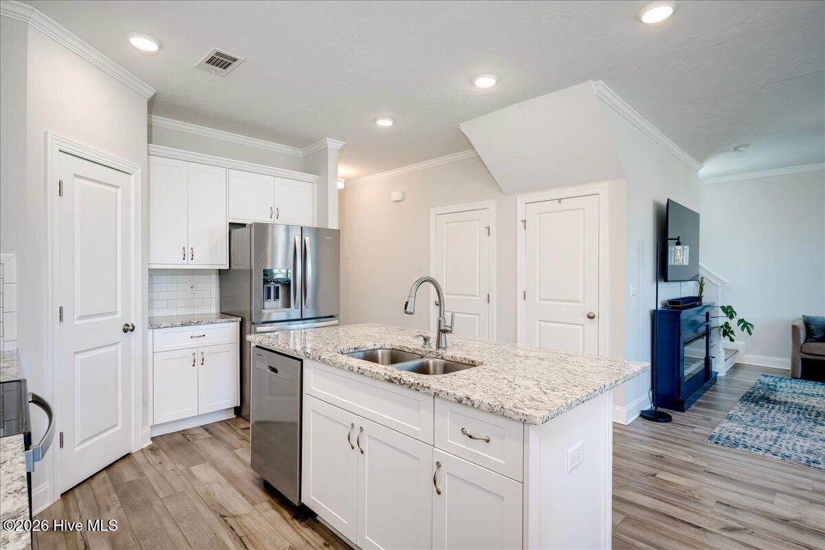 331 Avignon Drive Property Photo 11