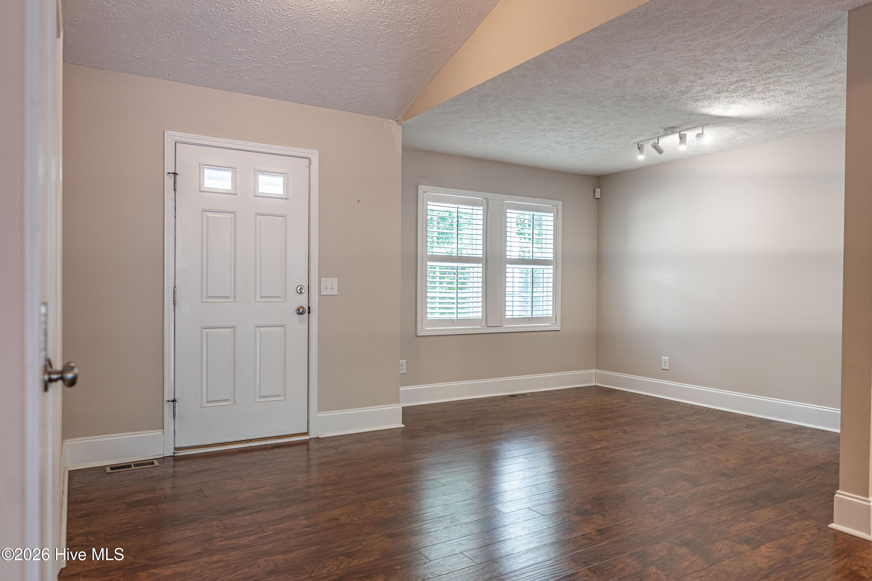 17 Cypress Lane Property Photo 5