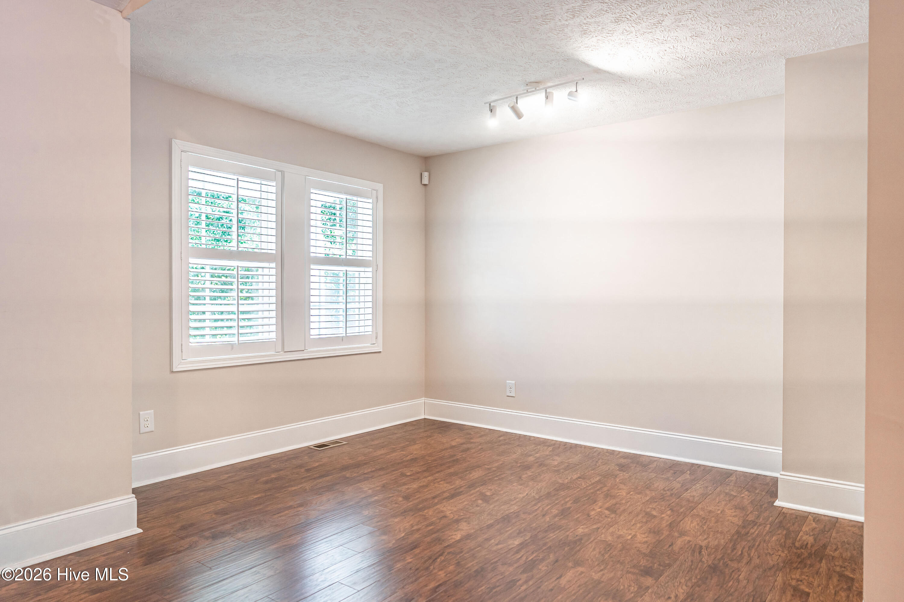 17 Cypress Lane Property Photo 6