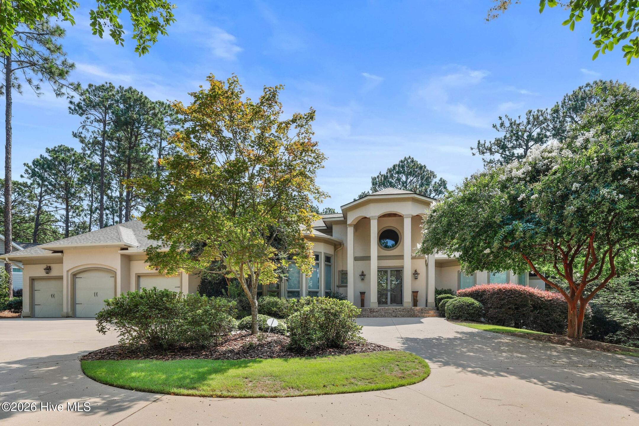 190 National Drive Property Photo 1