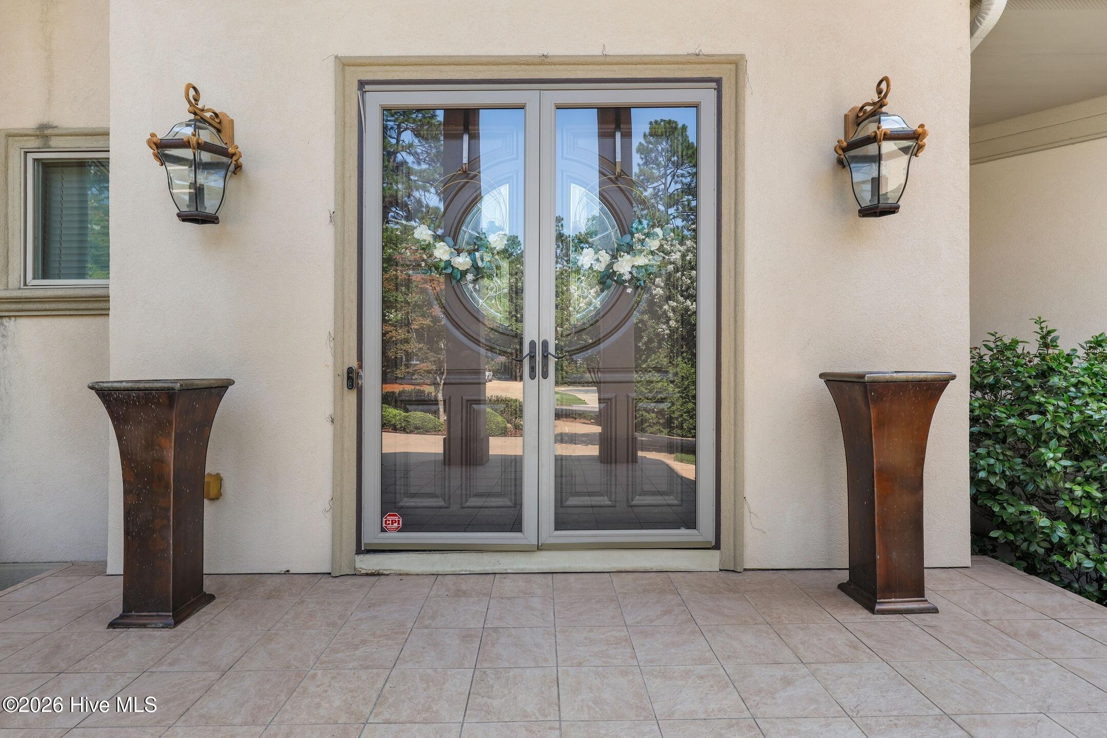190 National Drive Property Photo 3