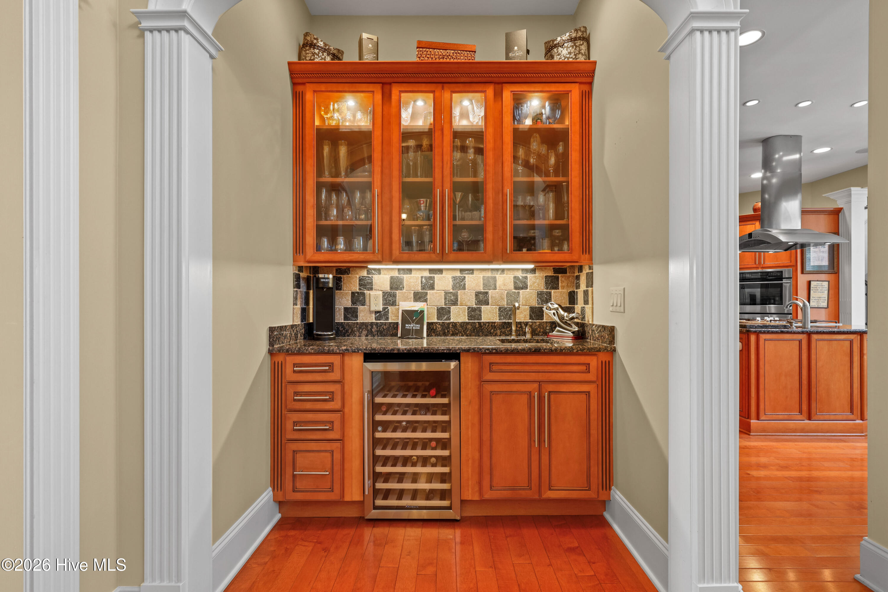190 National Drive Property Photo 14