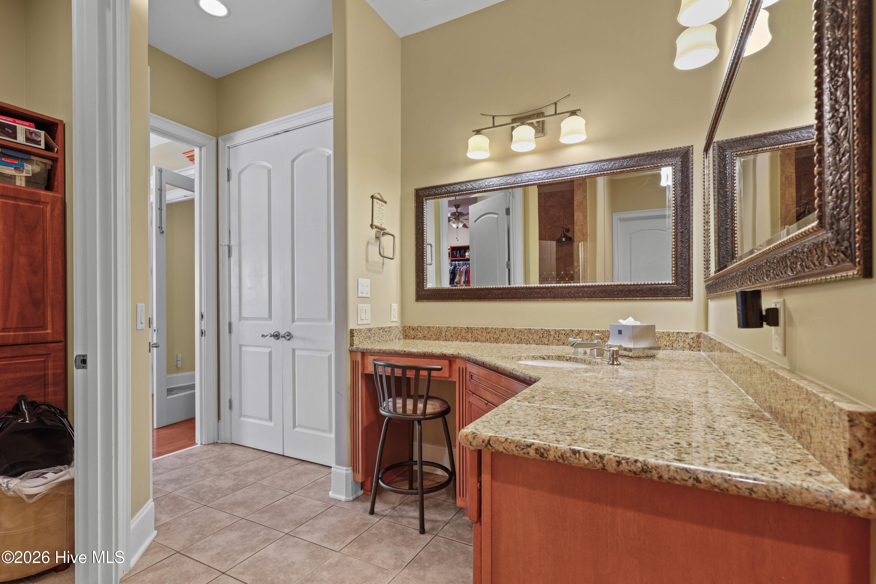 190 National Drive Property Photo 26