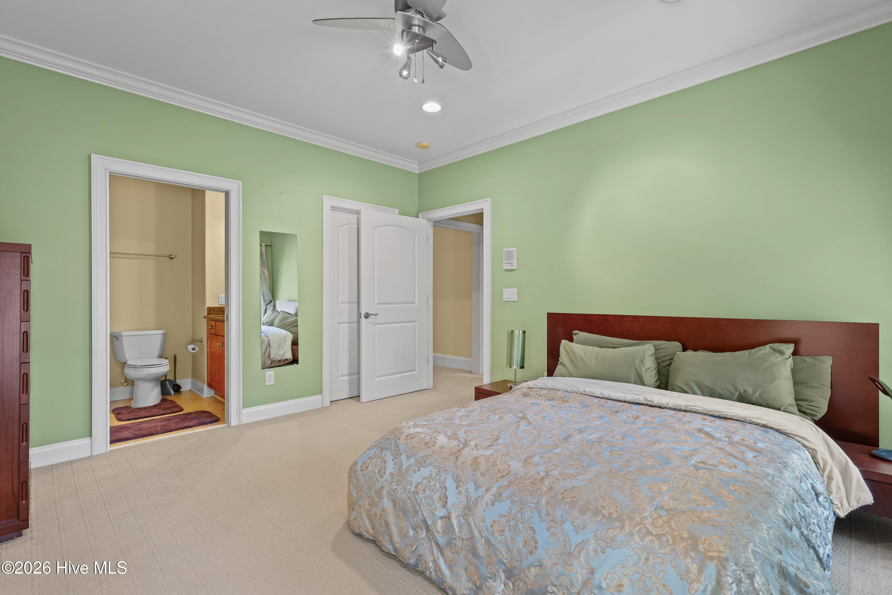 190 National Drive Property Photo 35