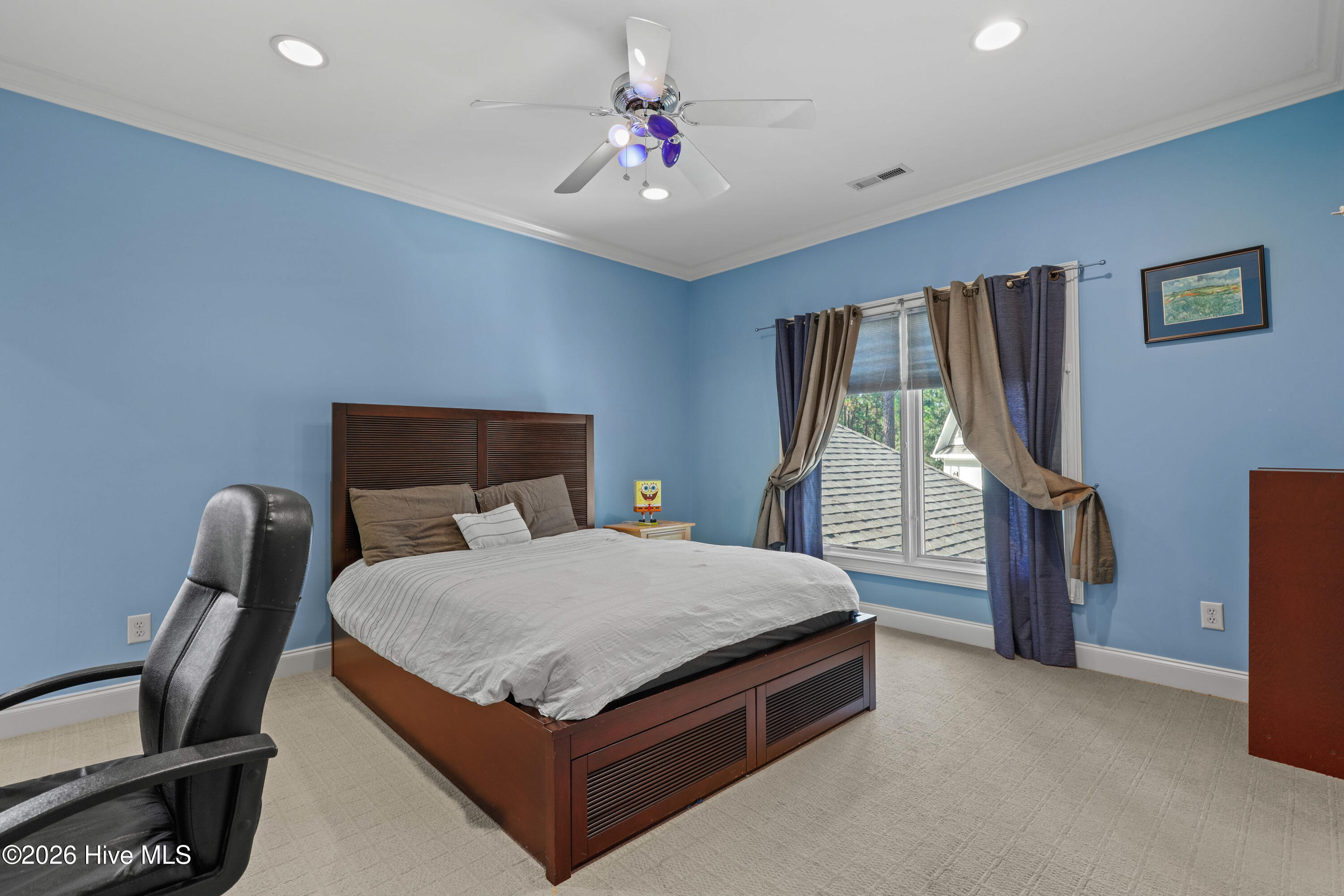 190 National Drive Property Photo 37