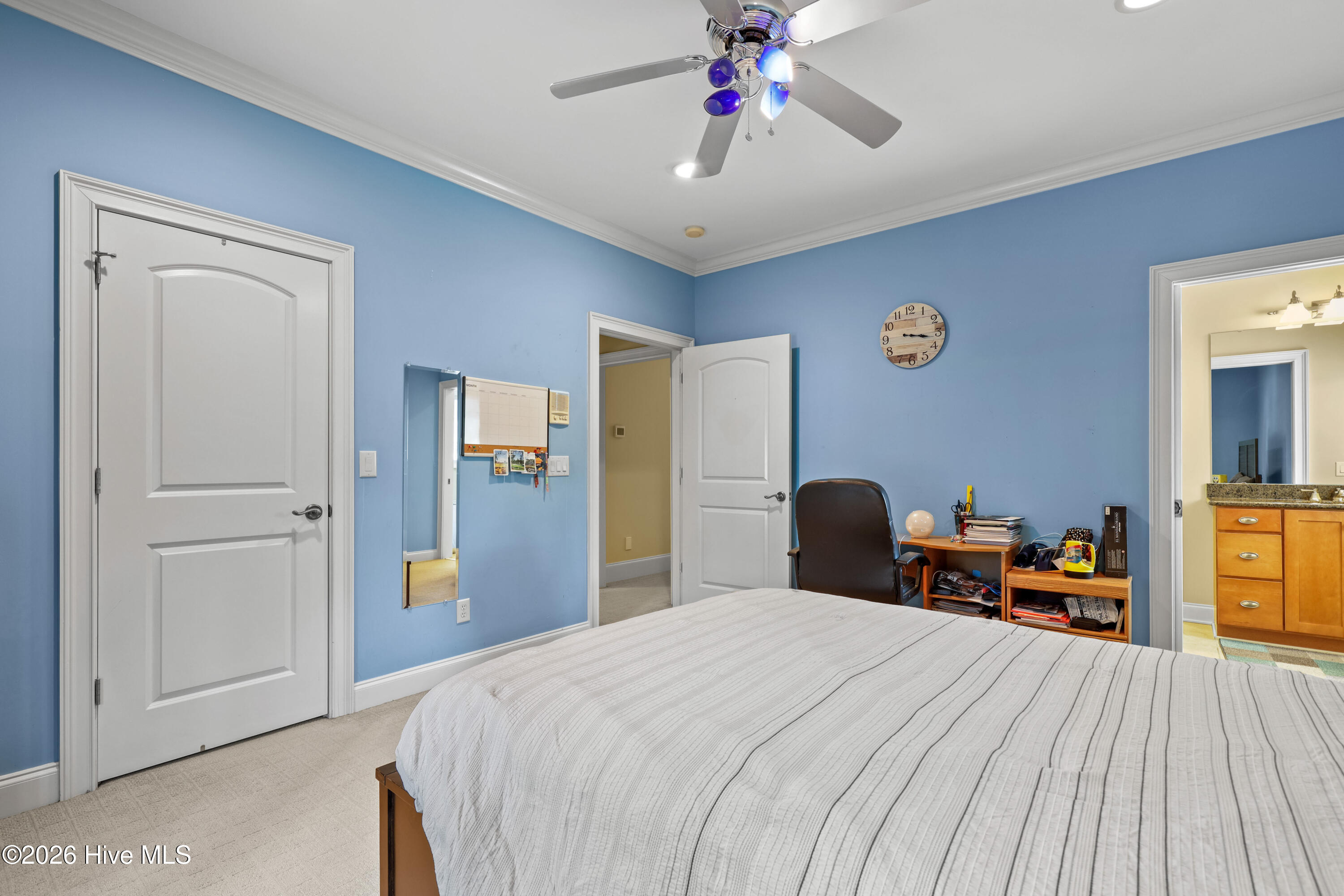 190 National Drive Property Photo 38
