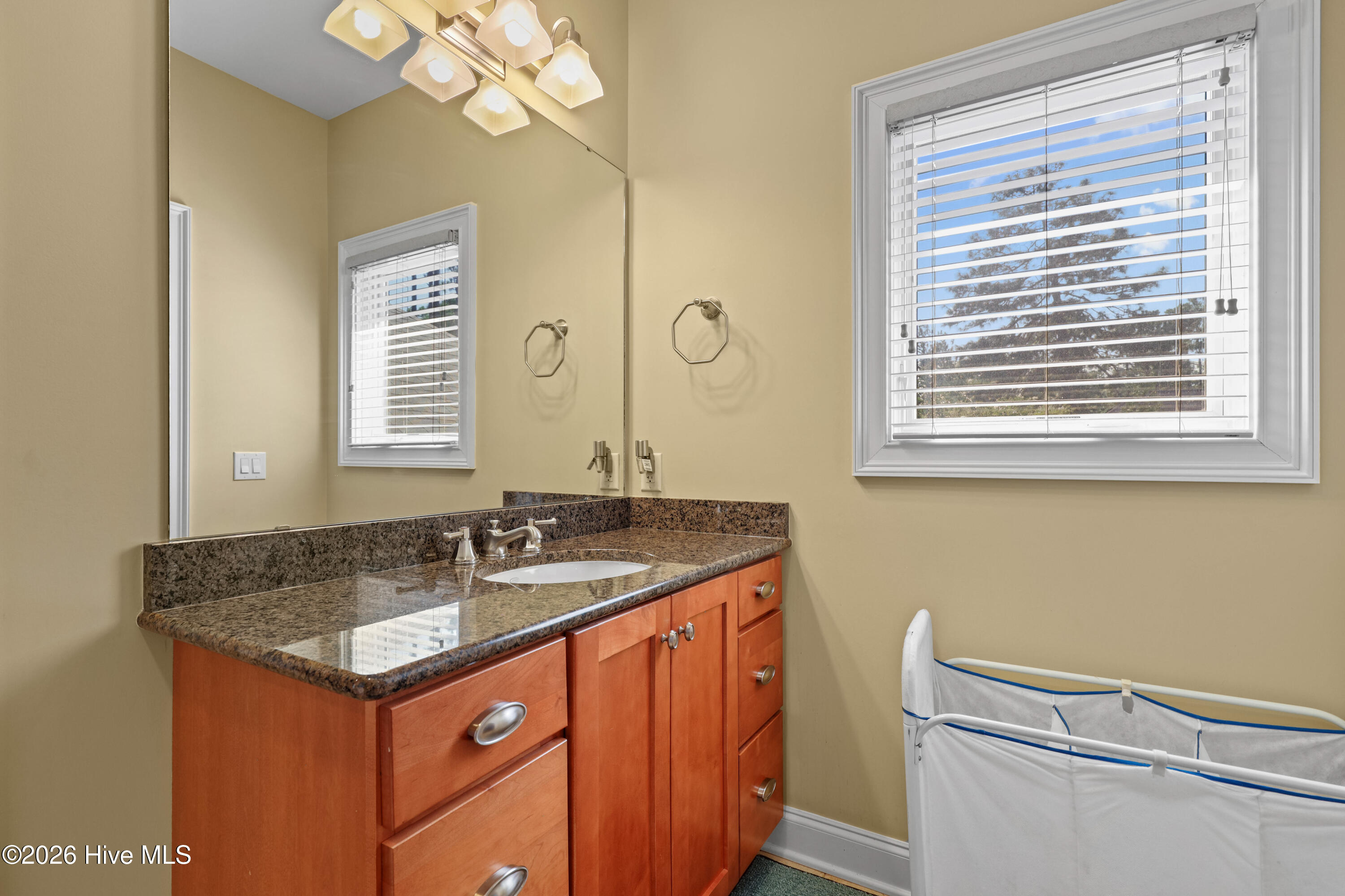 190 National Drive Property Photo 39