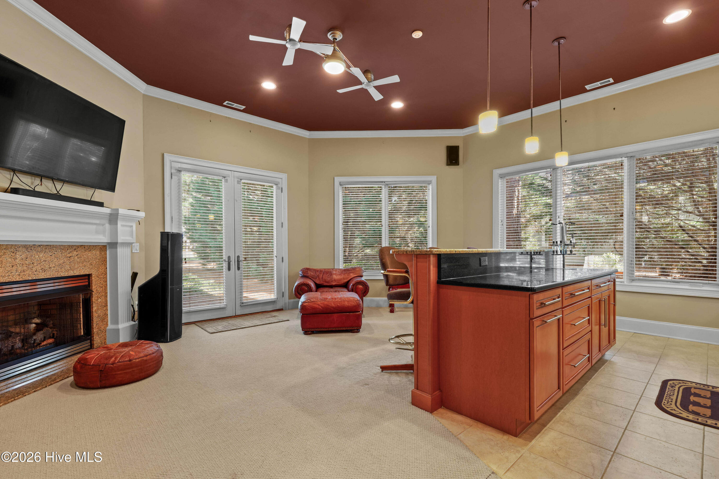 190 National Drive Property Photo 44