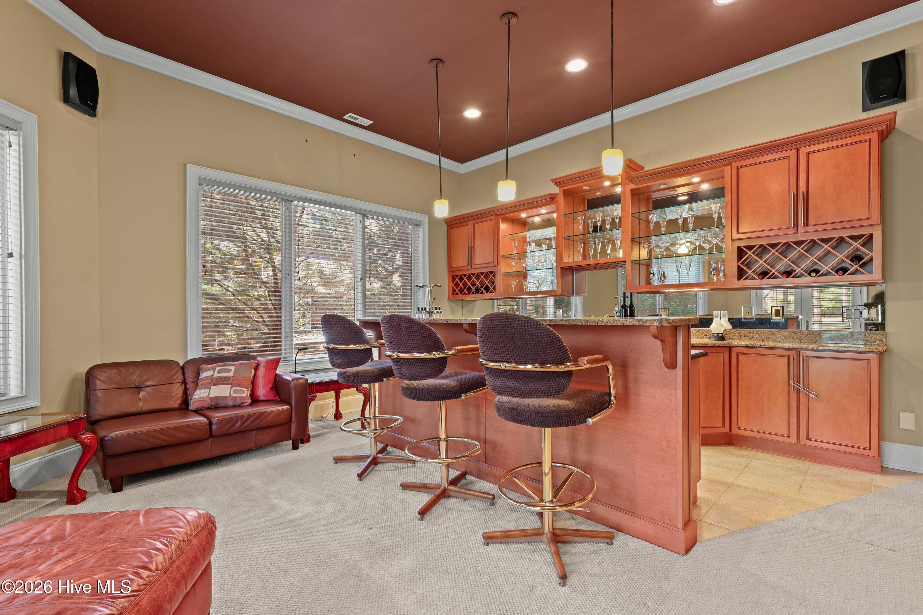 190 National Drive Property Photo 45