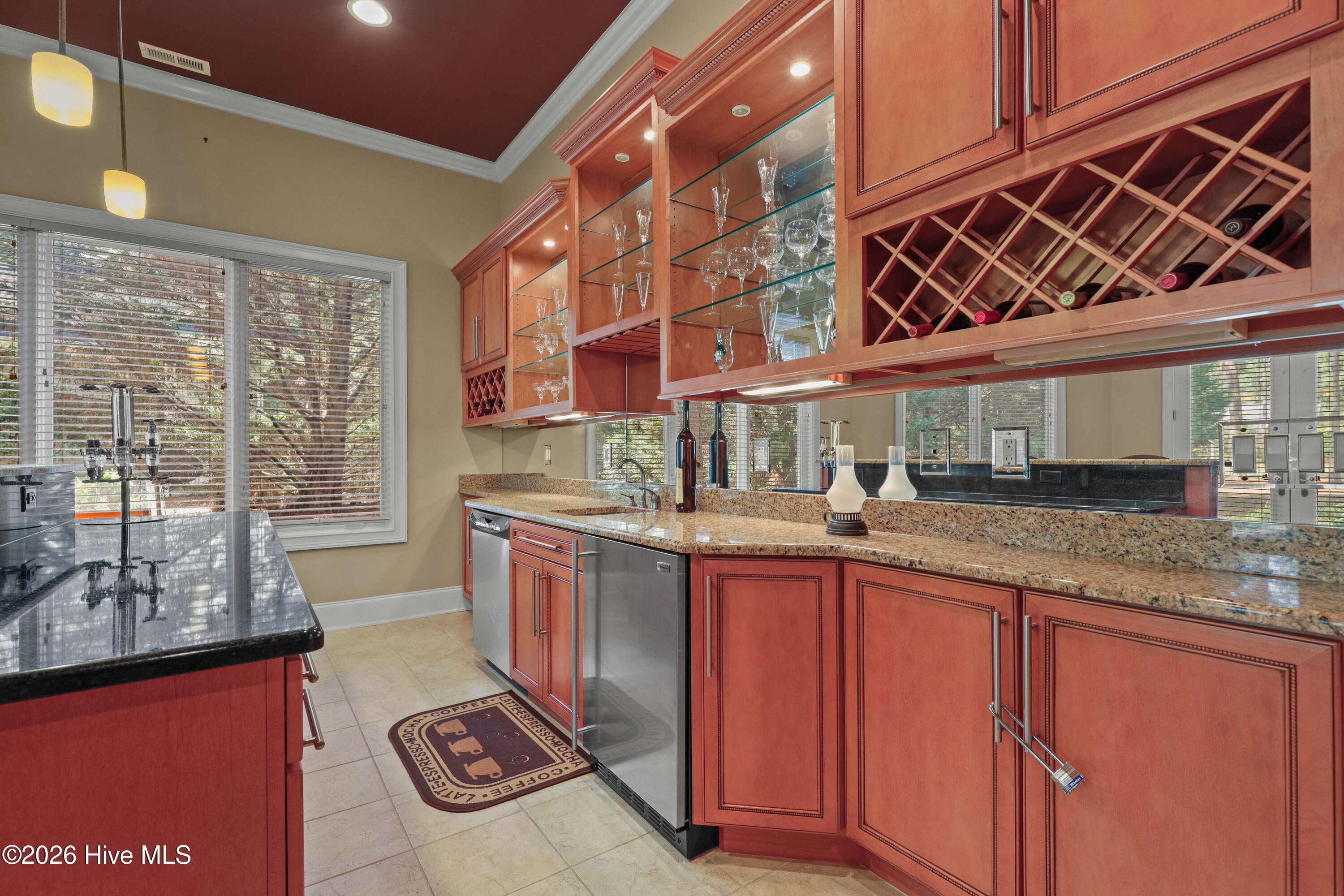 190 National Drive Property Photo 46
