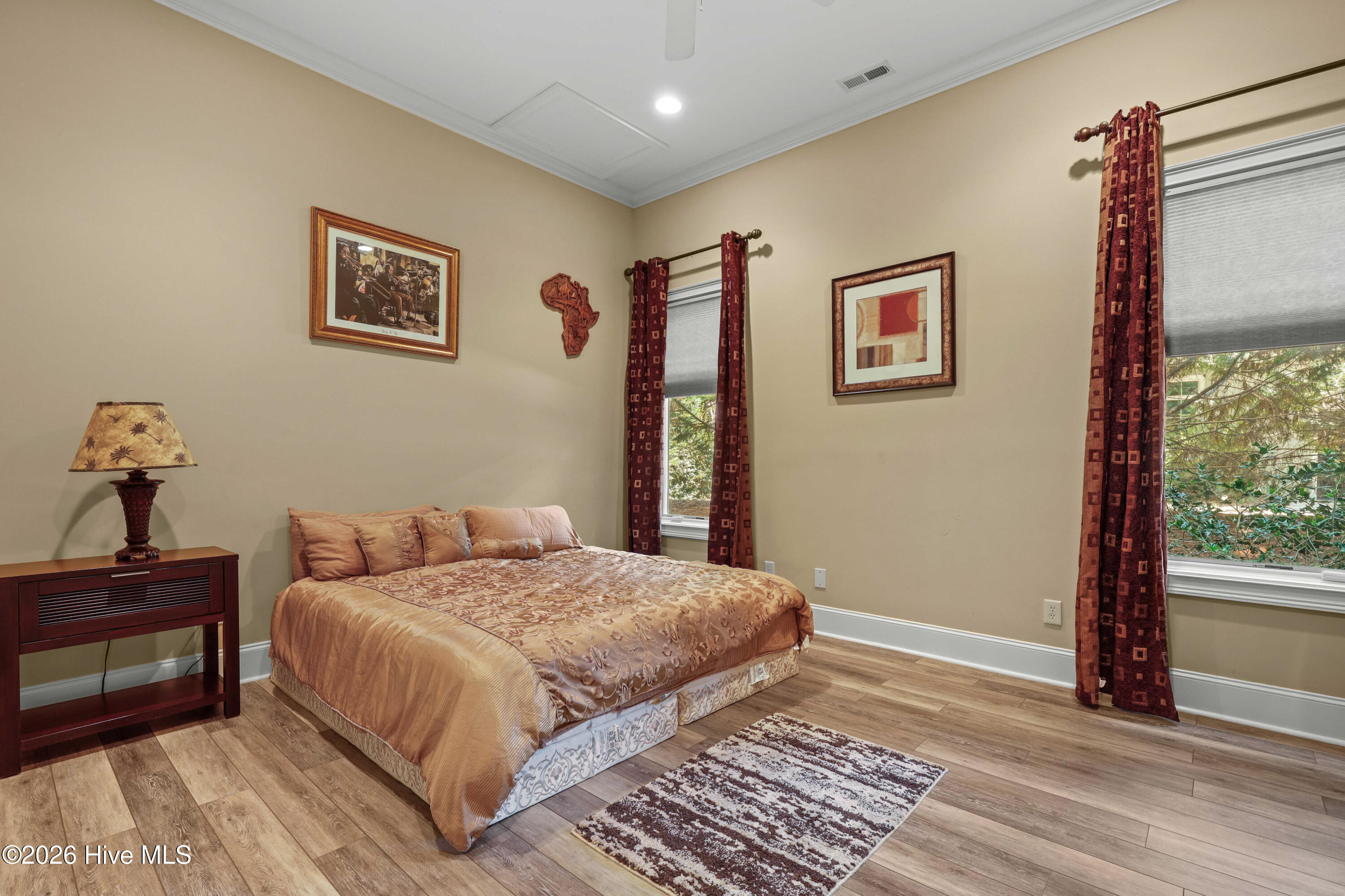 190 National Drive Property Photo 52