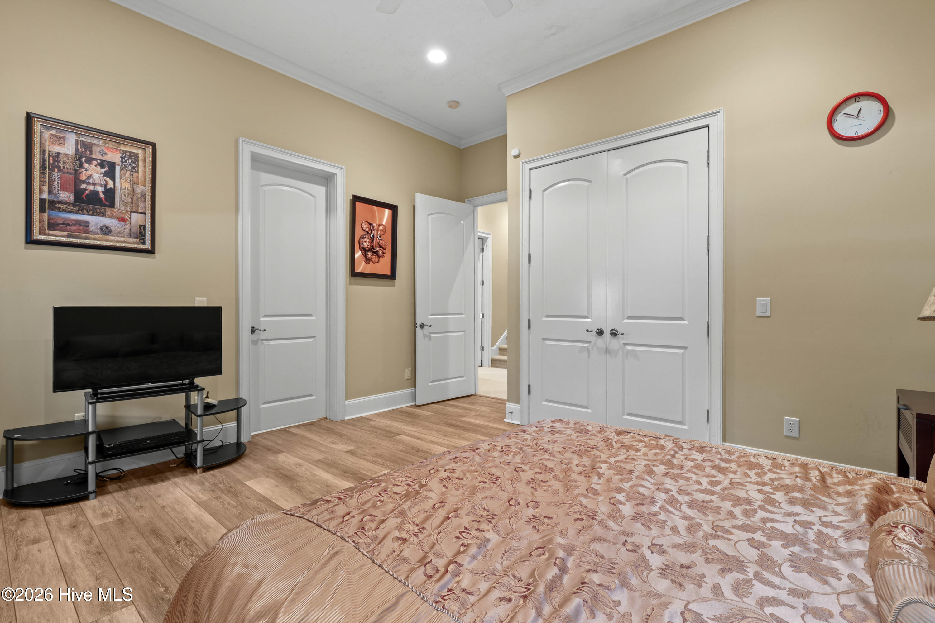 190 National Drive Property Photo 53