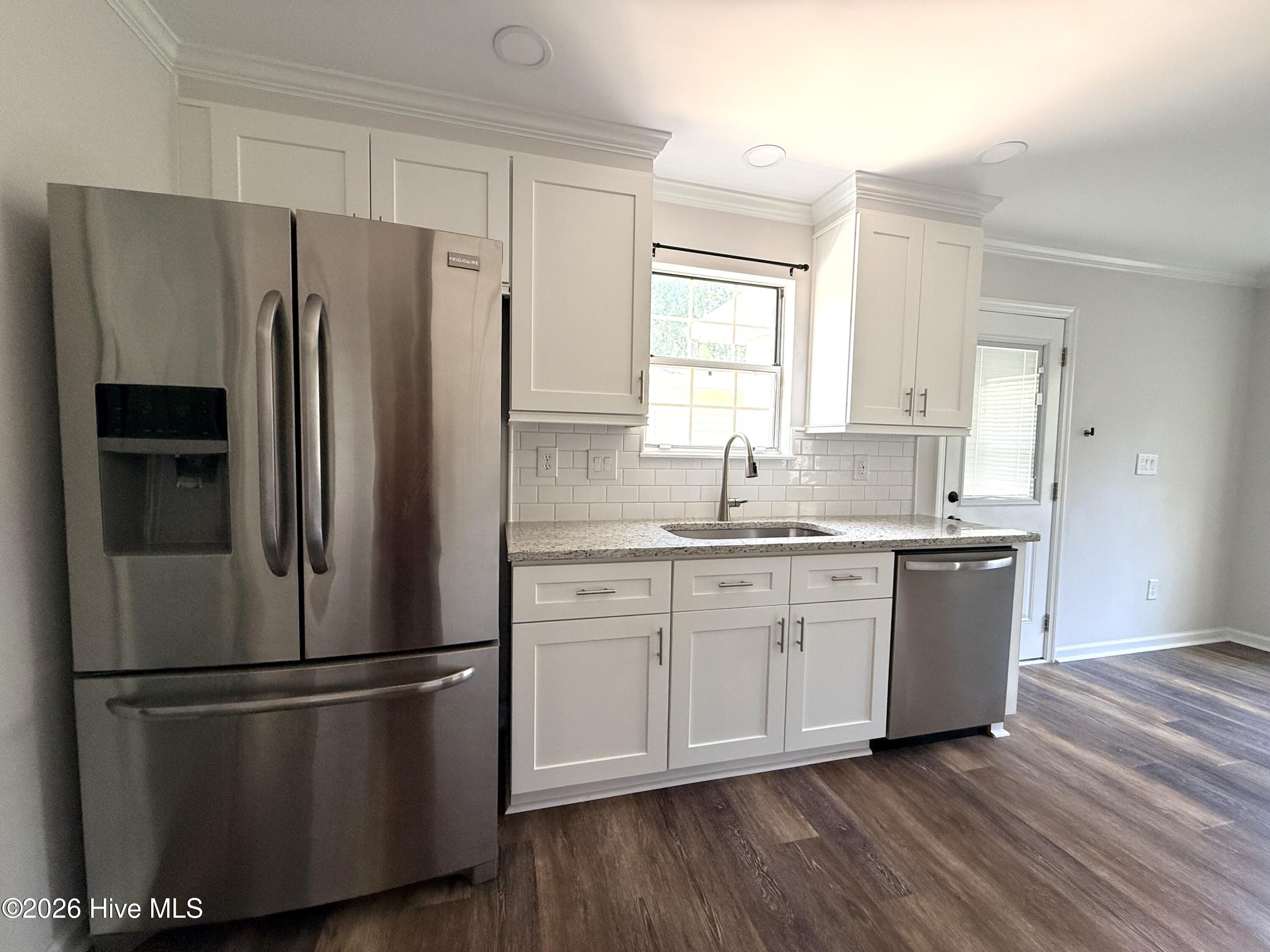 211 Holden Drive Property Photo 10