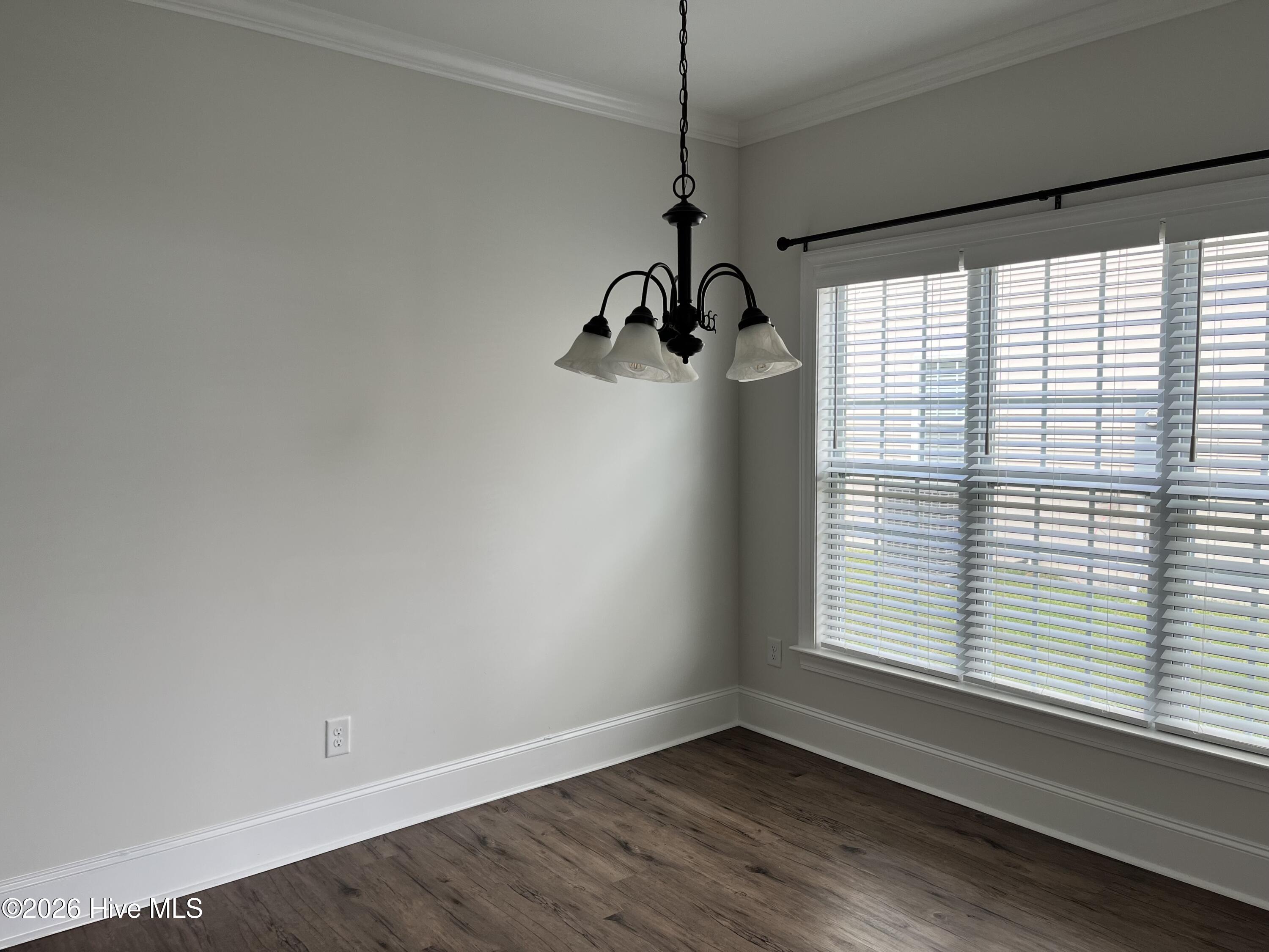 3501 Gaston Way Property Photo 3