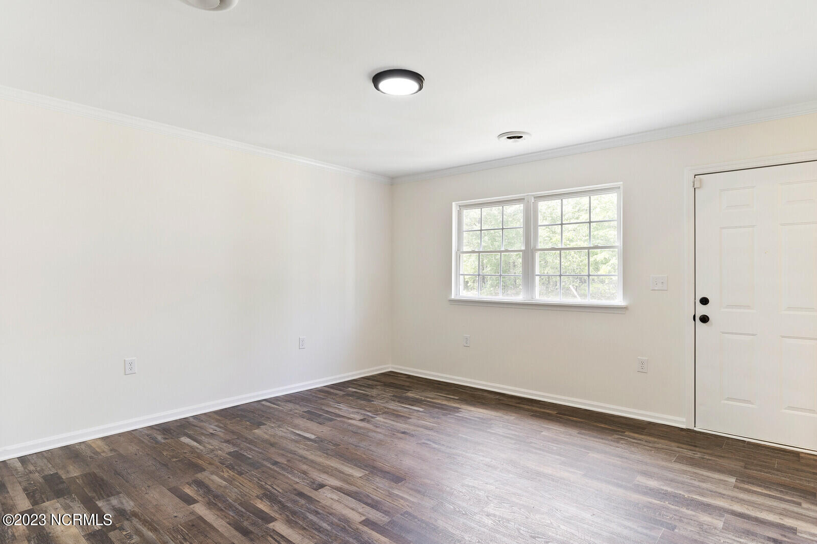 125 W B And S Road Property Photo 4