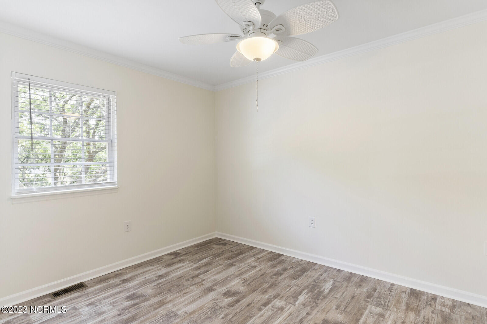 125 W B And S Road Property Photo 19