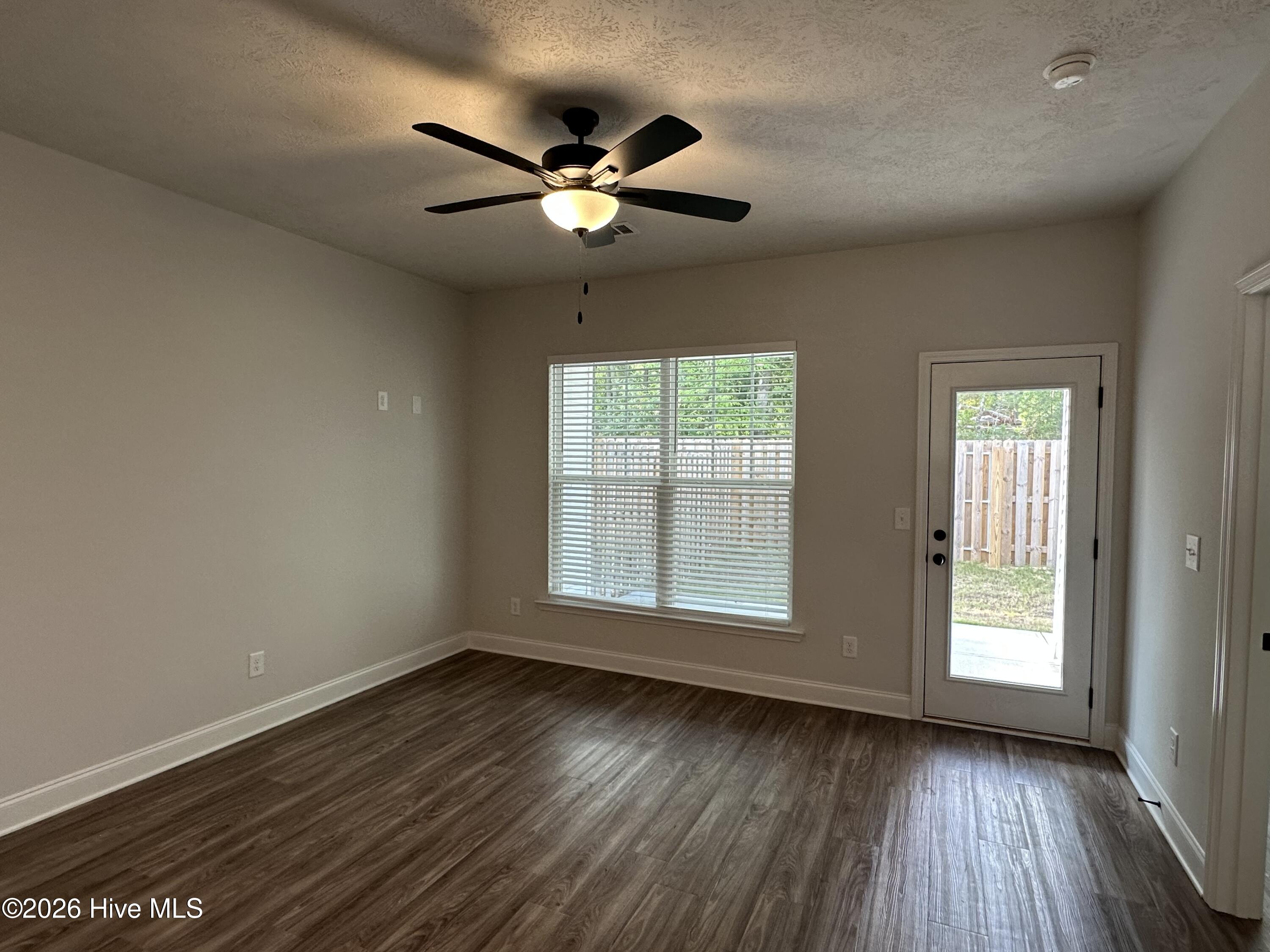 4272 Beautiful Pond Park Property Photo 5