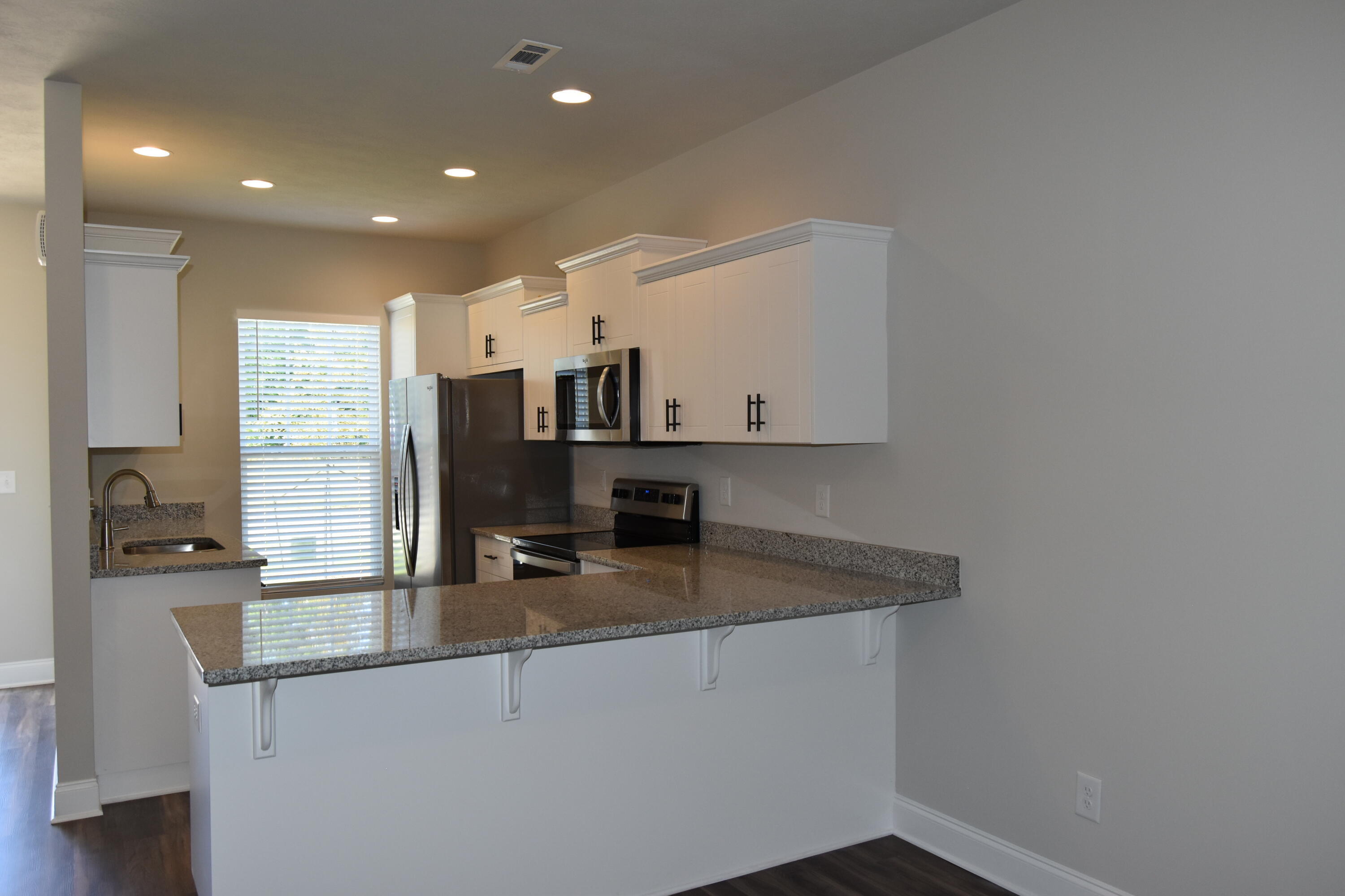 543 Hardy Point Property Photo 2